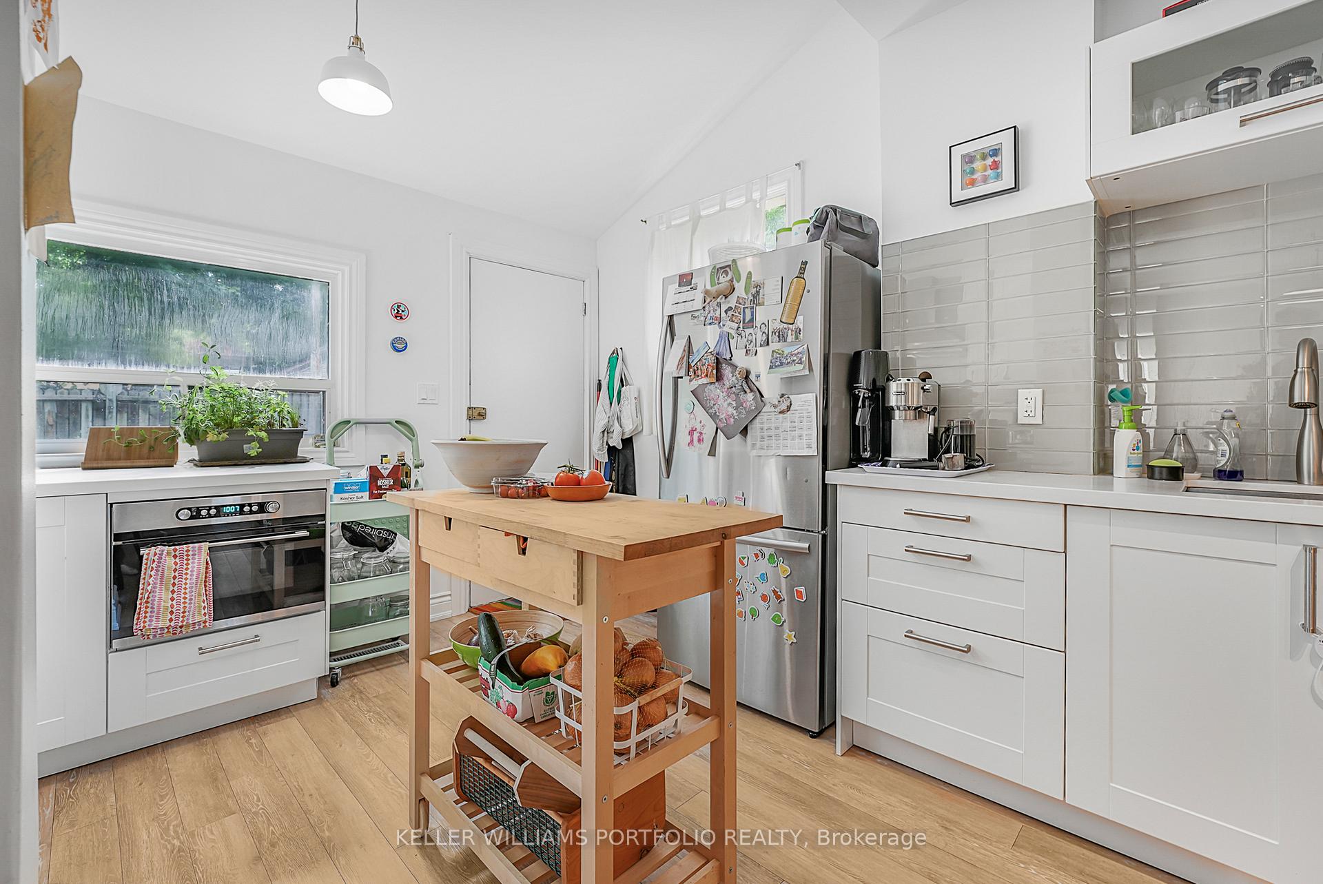 Photo 8 of 31 Morton Road, Toronto, East End-Danforth — HOMEH