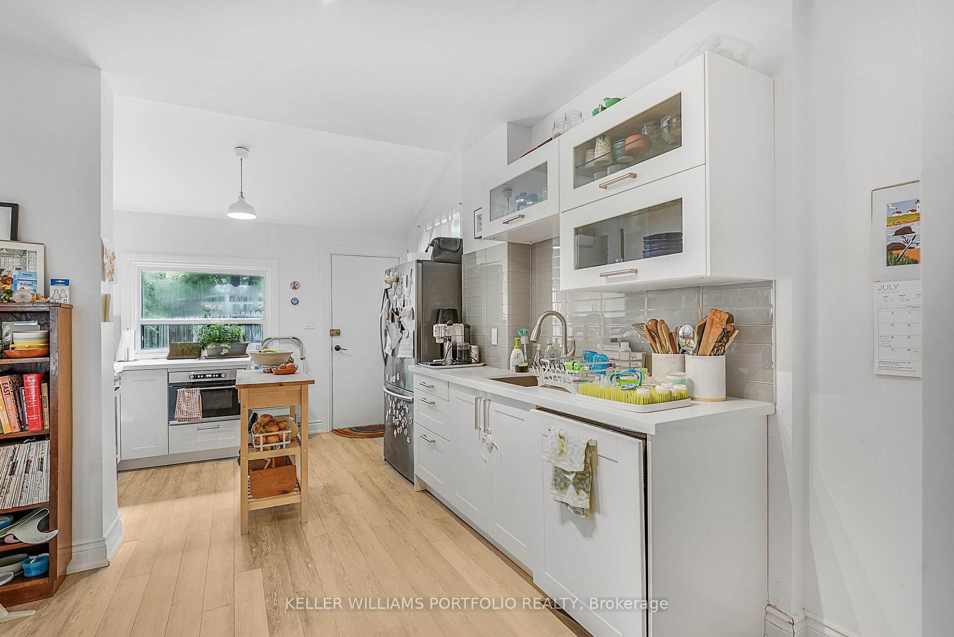 Photo 9 of 31 Morton Road, Toronto, East End-Danforth — HOMEH