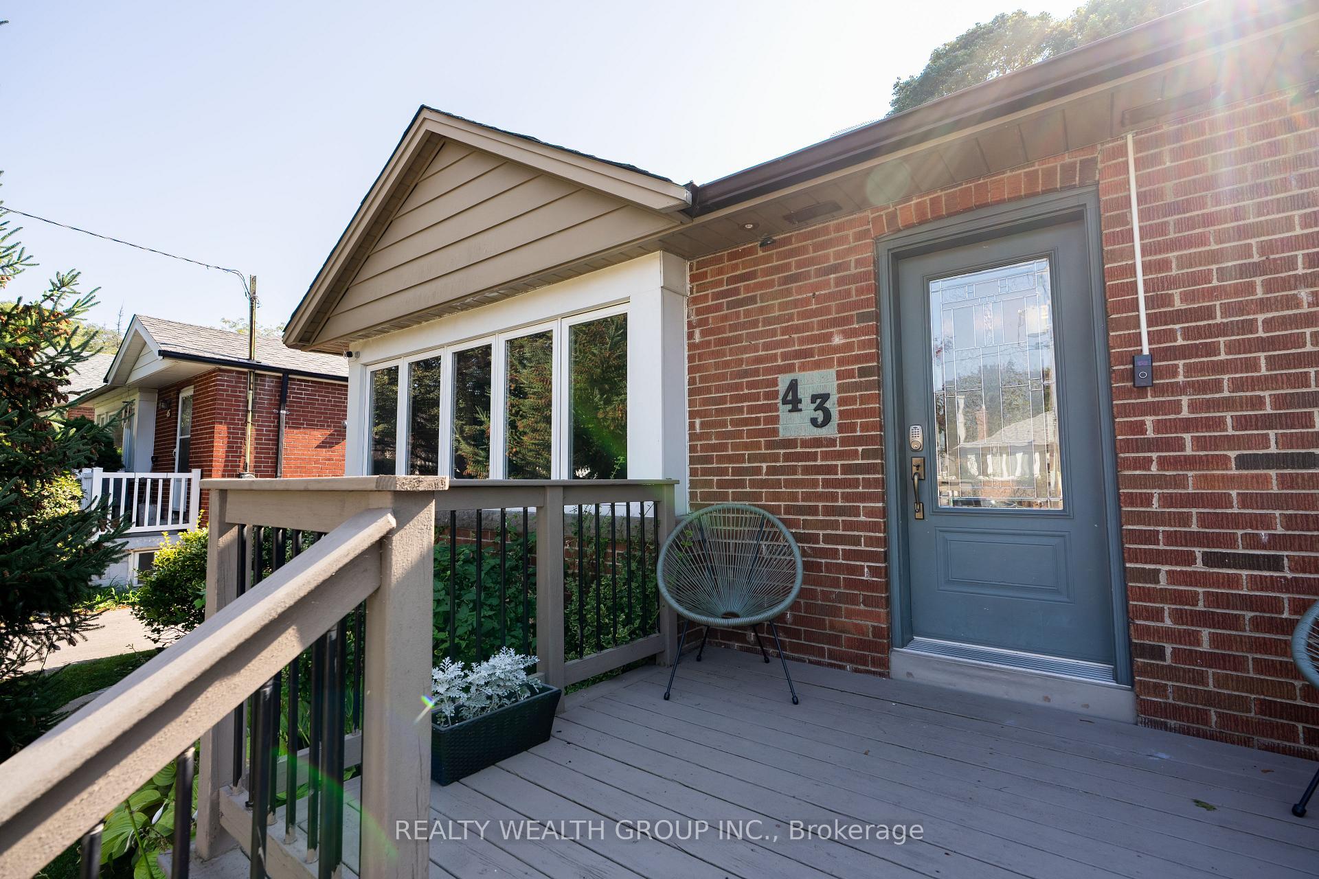 Photo 2 of 43 Medhurst Road W, Toronto, Crescent Town — HOMEH