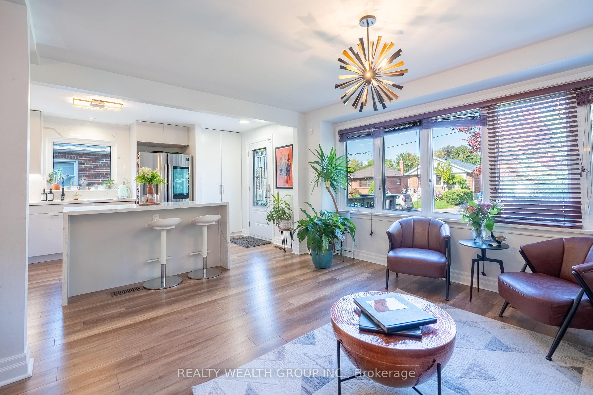 Photo 9 of 43 Medhurst Road W, Toronto, Crescent Town — HOMEH