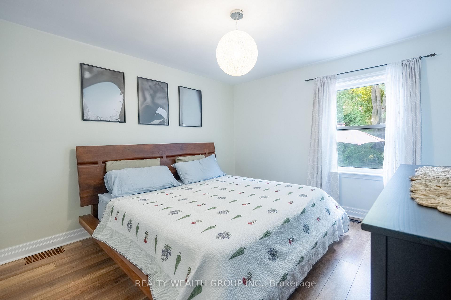 Photo 14 of 43 Medhurst Road W, Toronto, Crescent Town — HOMEH