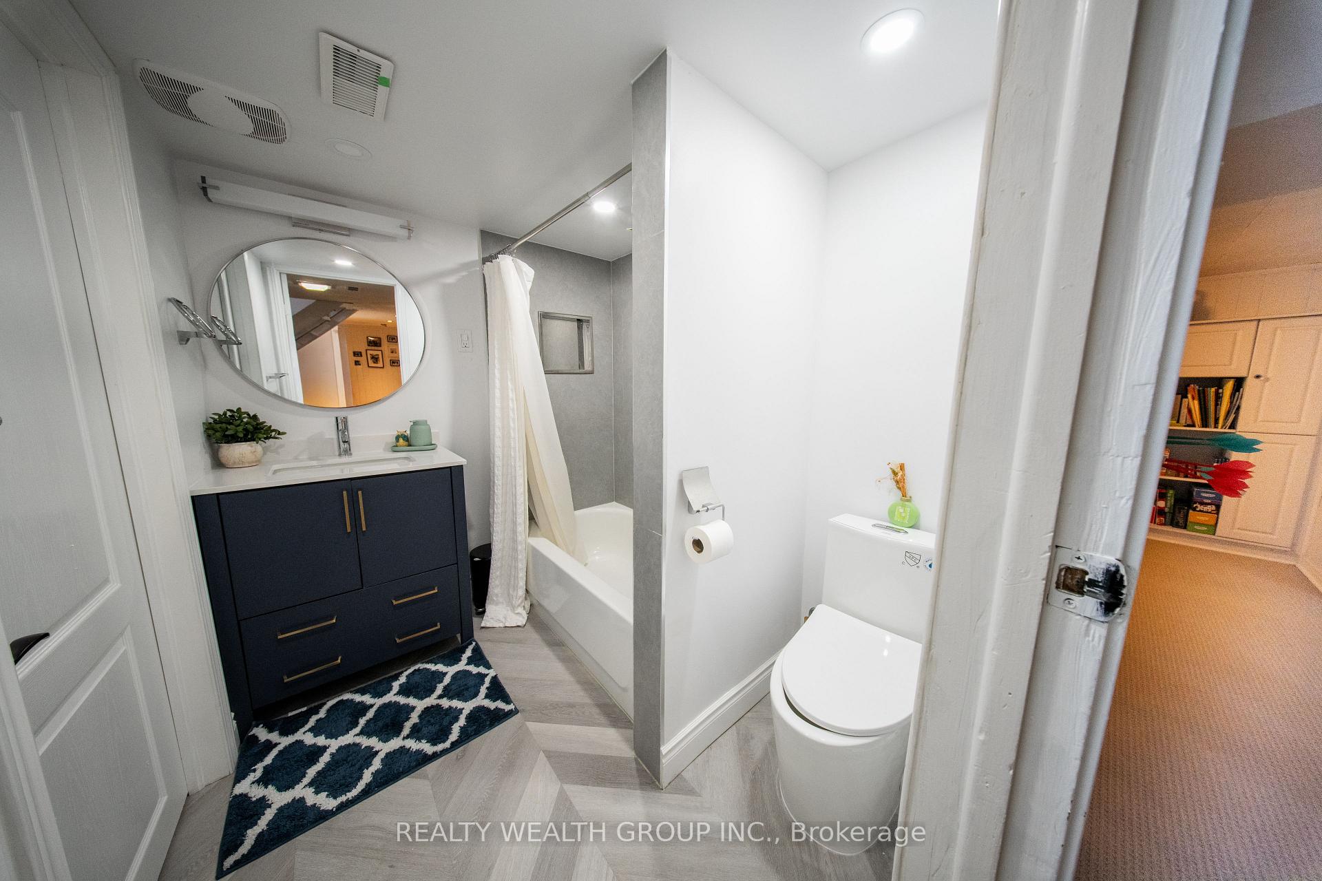 Photo 19 of 43 Medhurst Road W, Toronto, Crescent Town — HOMEH
