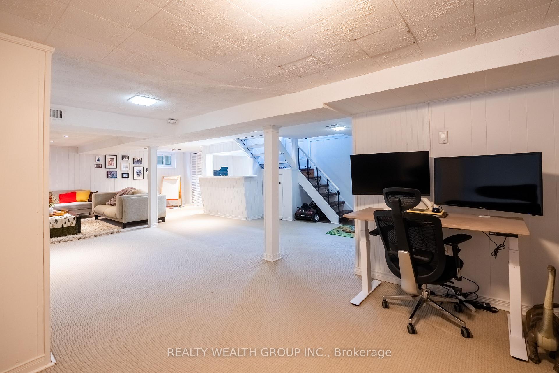 Photo 25 of 43 Medhurst Road W, Toronto, Crescent Town — HOMEH