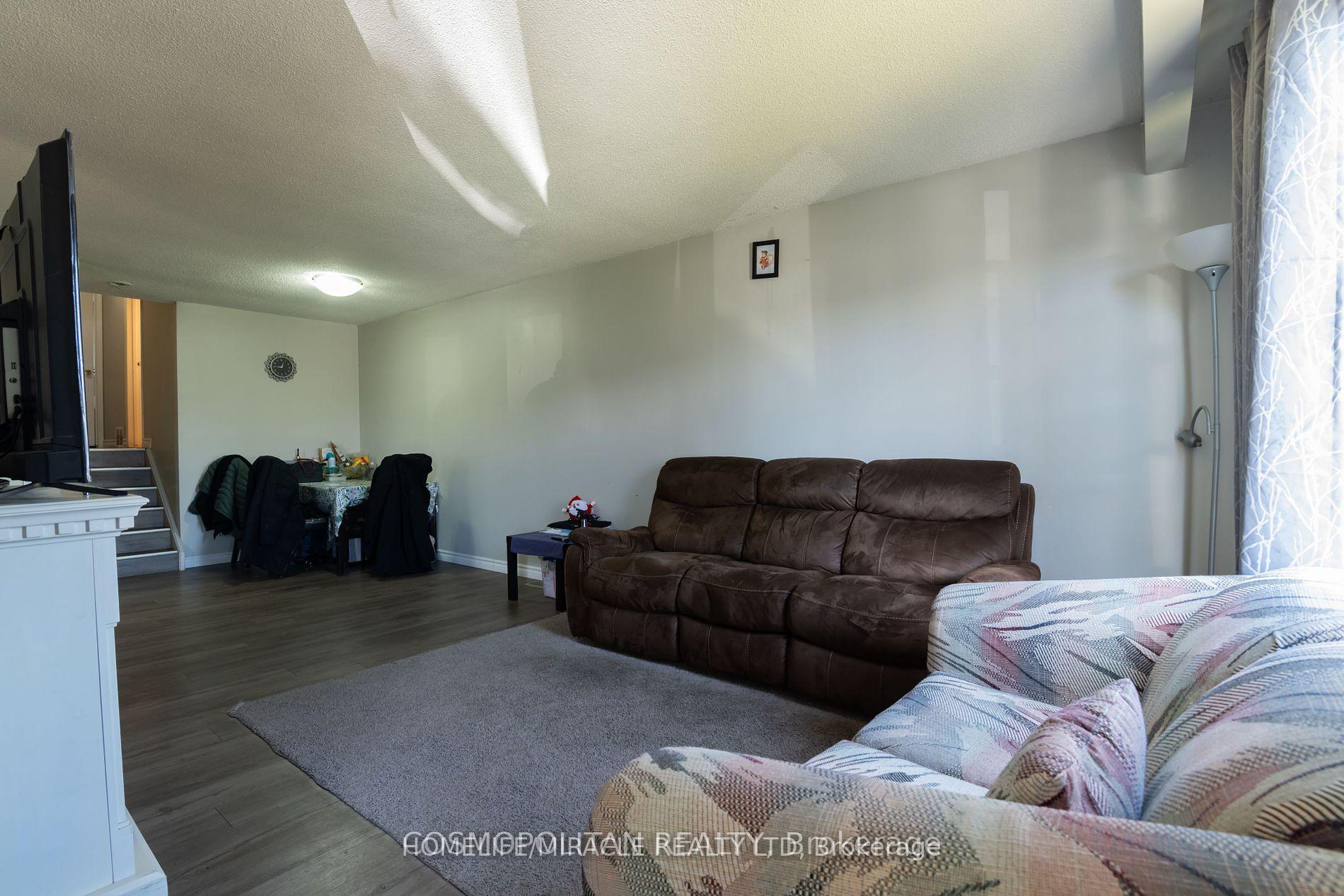 Photo 2 of 7 Mcdougall Drive, Thorold, Confederation Heights — HOMEH