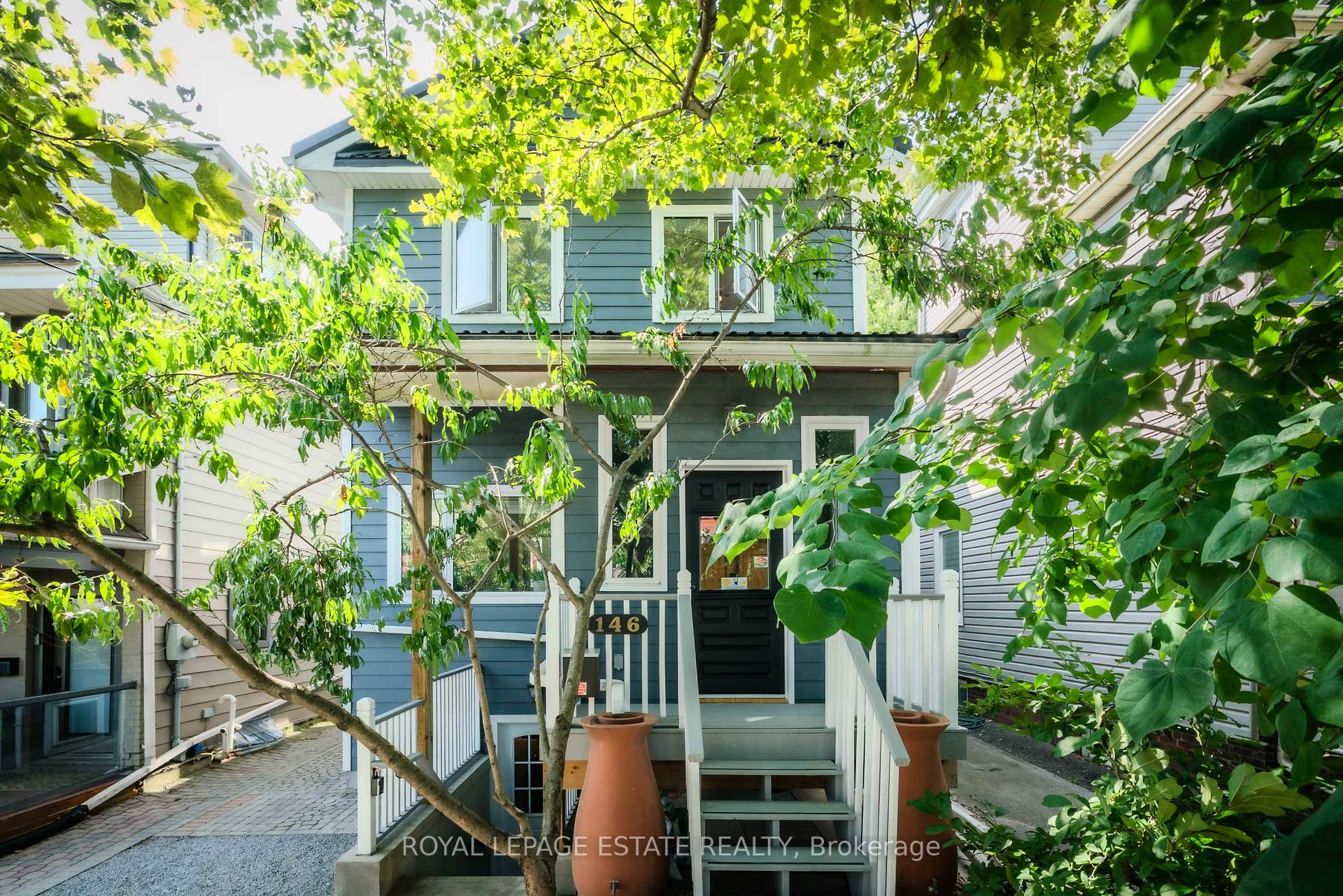 Front of 146 Ashdale Avenue