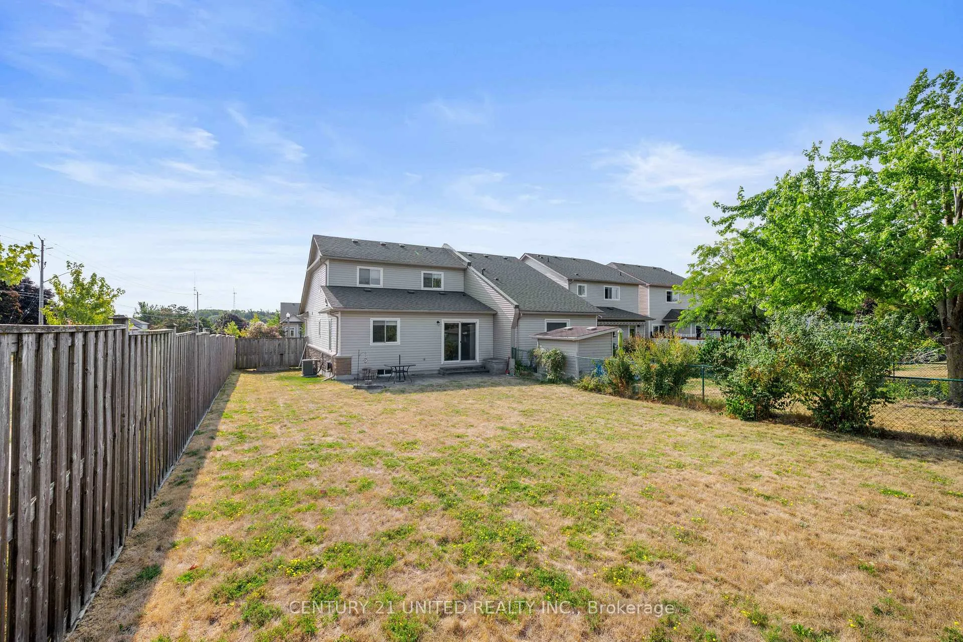 Photo 4 of 1489 Tamblin Way, Peterborough, Monaghan Ward 2 — HOMEH