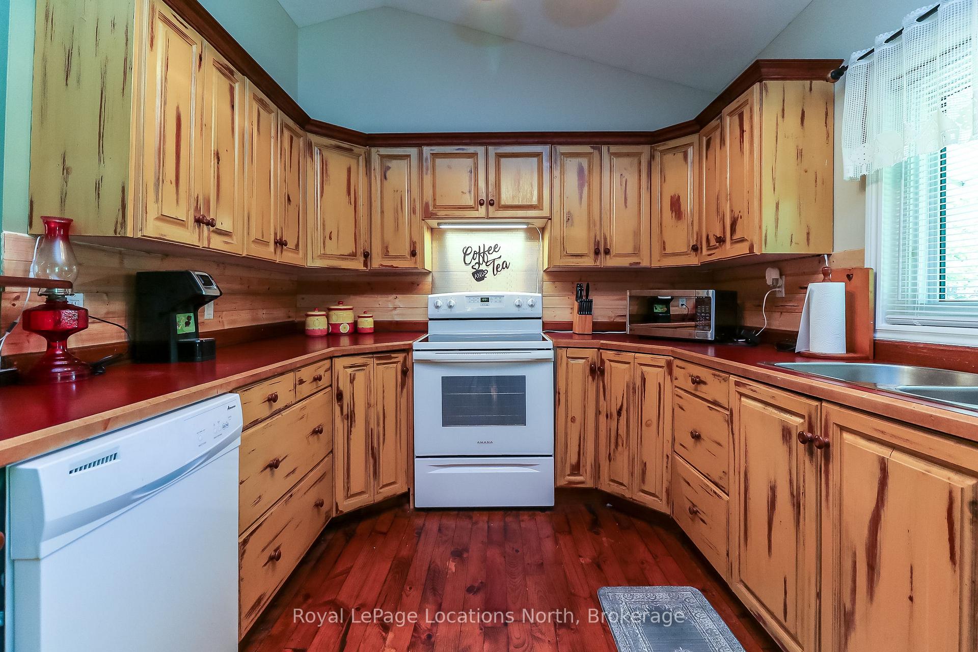 Photo 9 of 2198 Champlain Road, Tiny, Rural Tiny — HOMEH