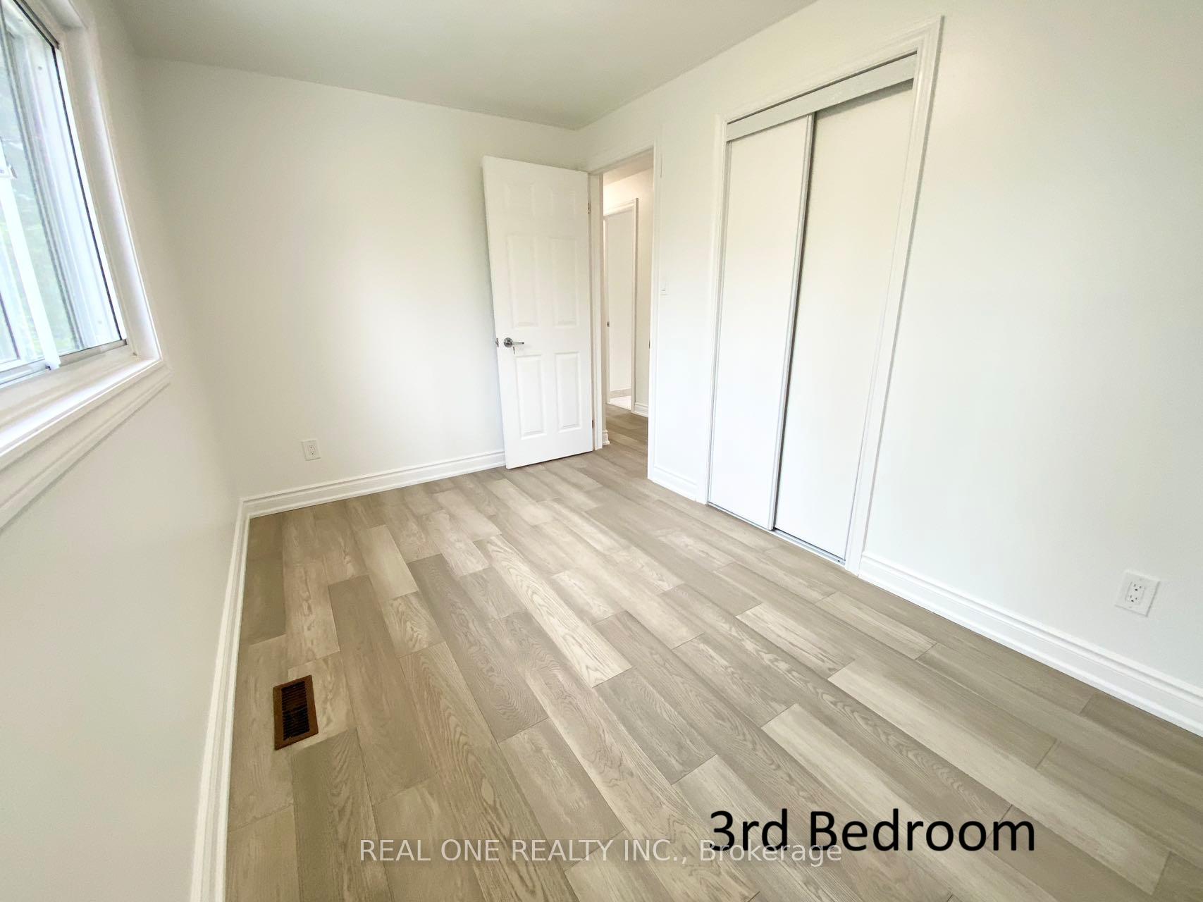 Photo 25 of 52 Staley Terrace, Scarborough, L'Amoreaux — HOMEH