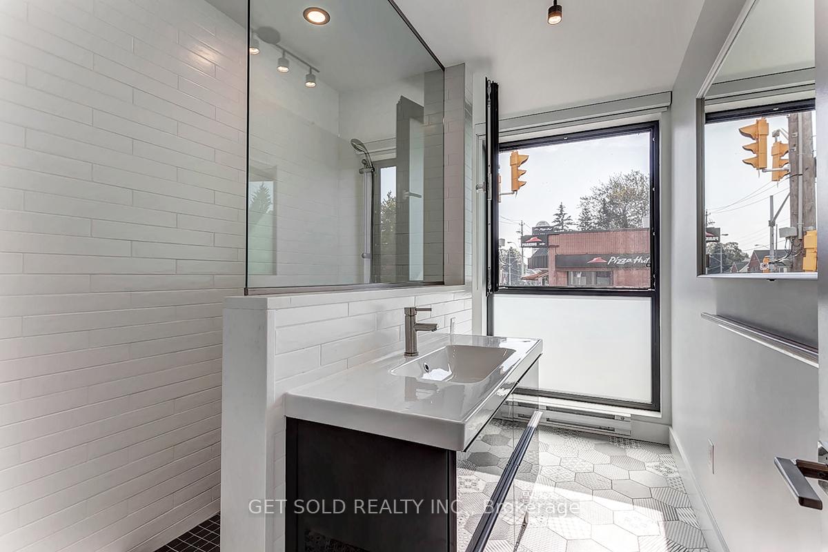 Photo 7 of Unit 2, 1398 Bayview Avenue, Toronto, Mount Pleasant East — HOMEH