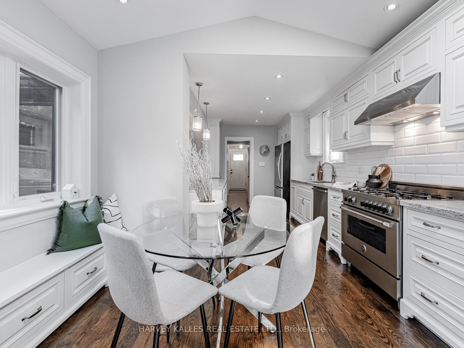 Photo 12 of 566 Oriole Parkway, Toronto, Yonge-Eglinton — HOMEH