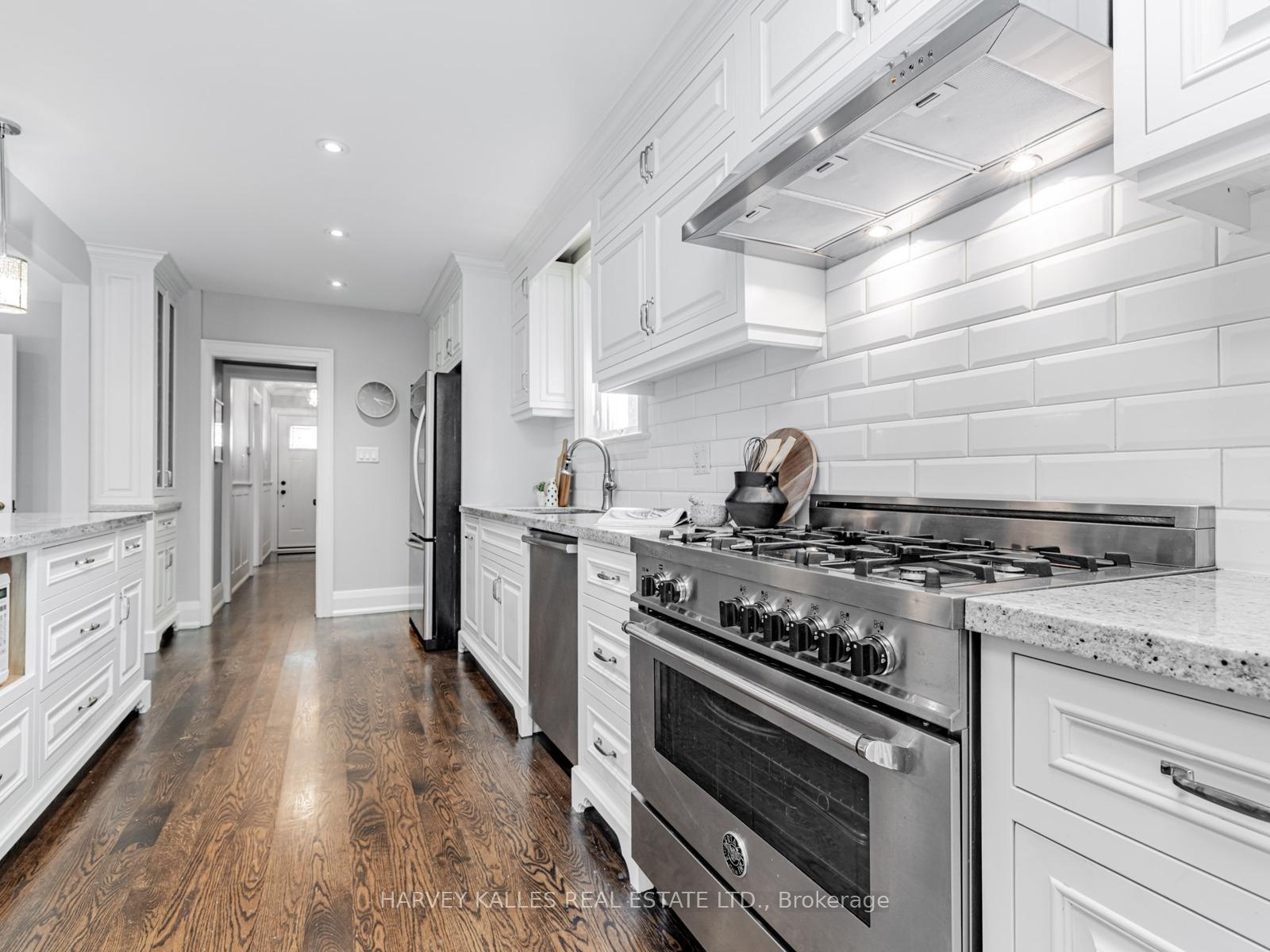 Photo 13 of 566 Oriole Parkway, Toronto, Yonge-Eglinton — HOMEH