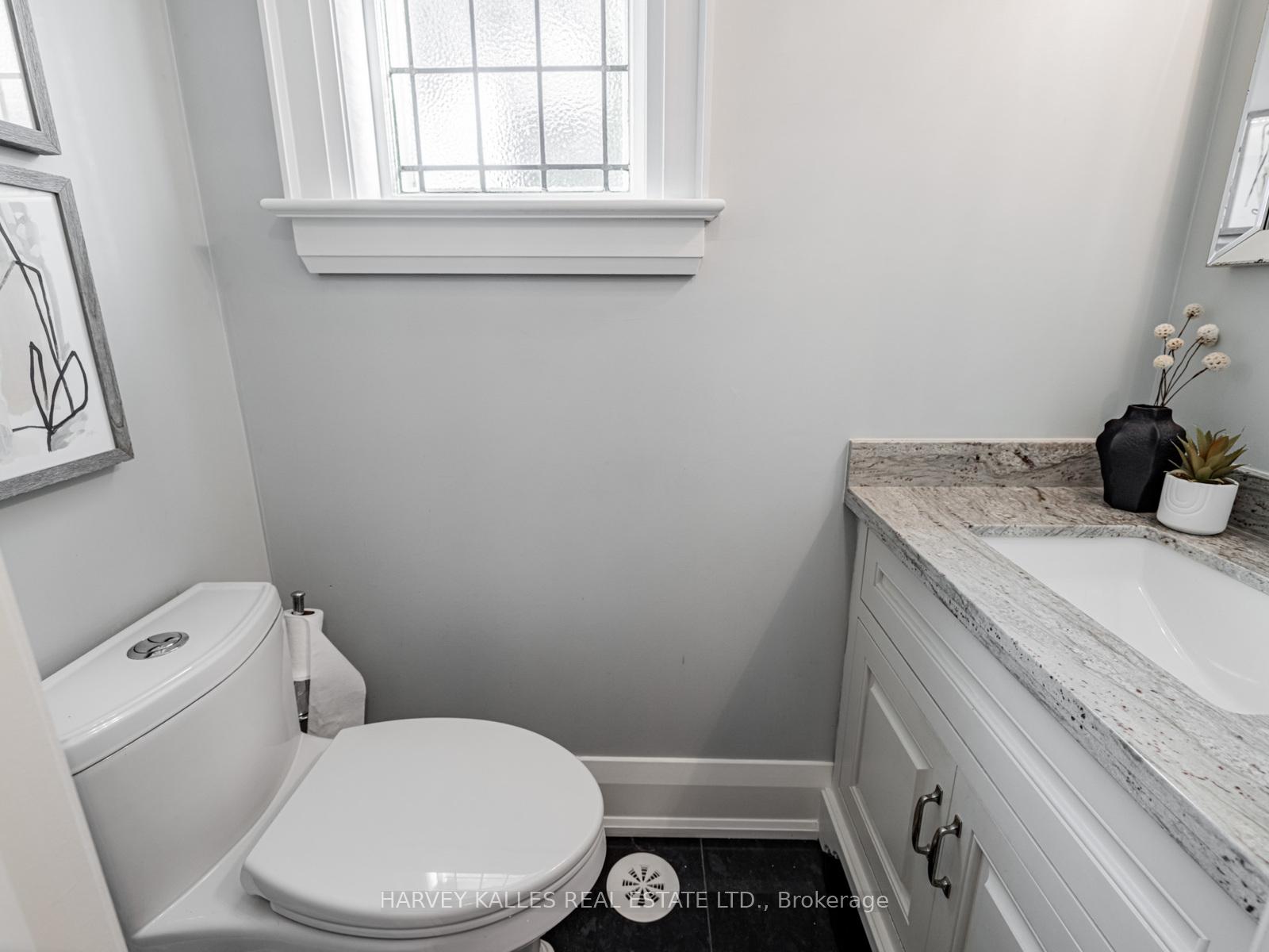Photo 16 of 566 Oriole Parkway, Toronto, Yonge-Eglinton — HOMEH