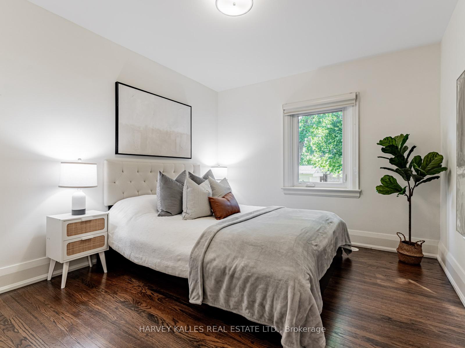 Photo 22 of 566 Oriole Parkway, Toronto, Yonge-Eglinton — HOMEH