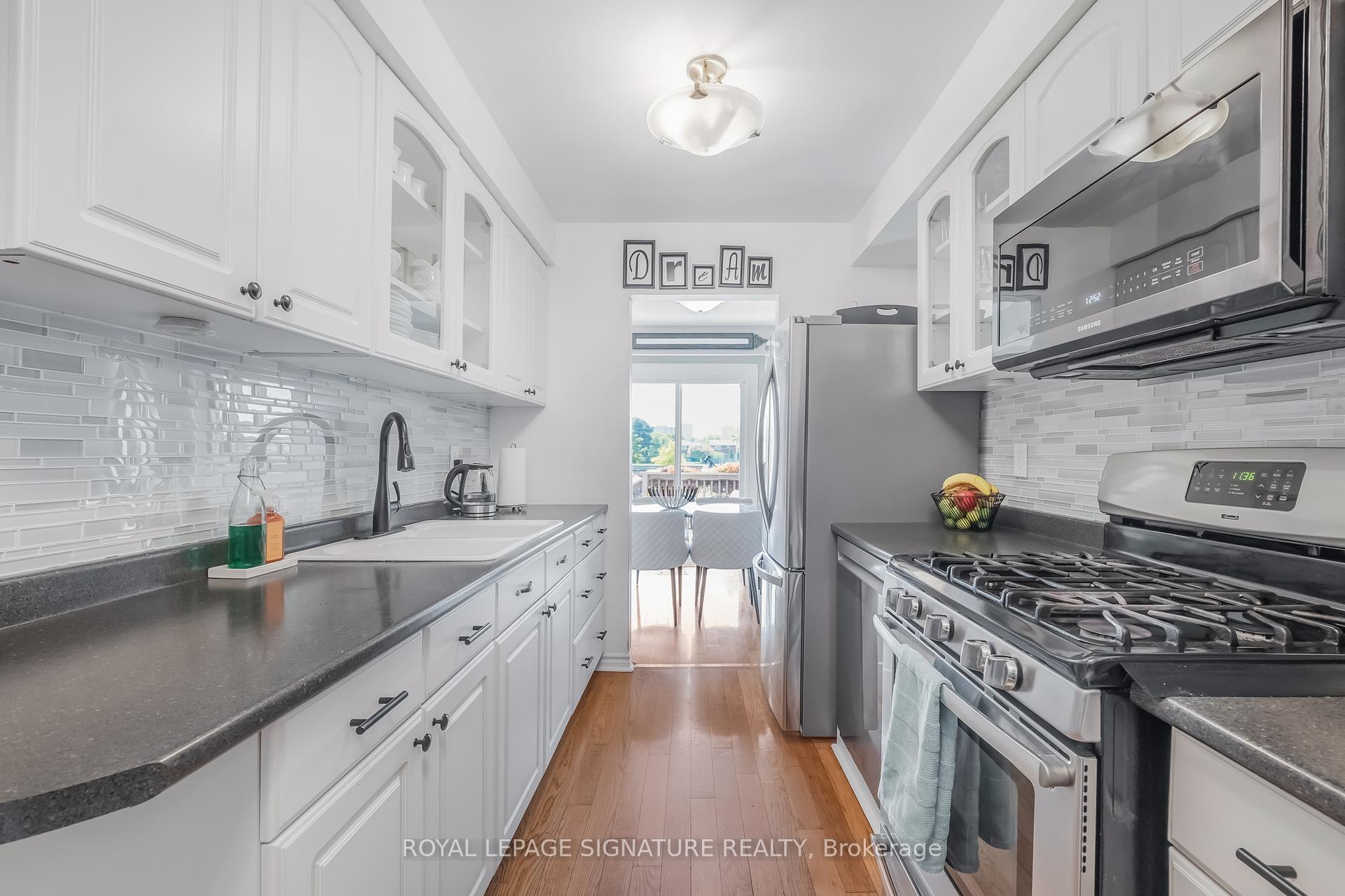 Photo 10 of 66 Springhouse Square, Scarborough, Steeles — HOMEH