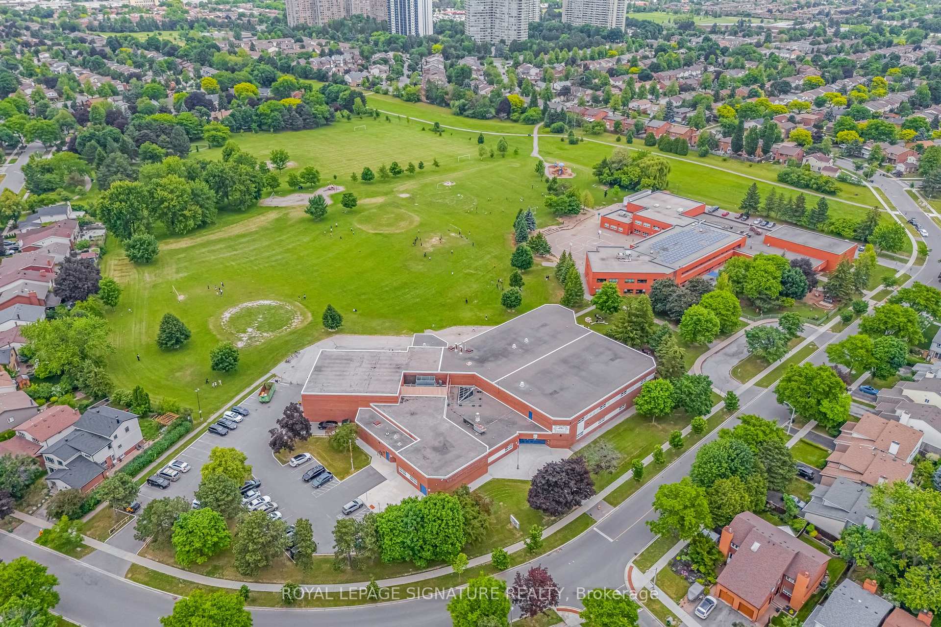 Photo 30 of 66 Springhouse Square, Scarborough, Steeles — HOMEH