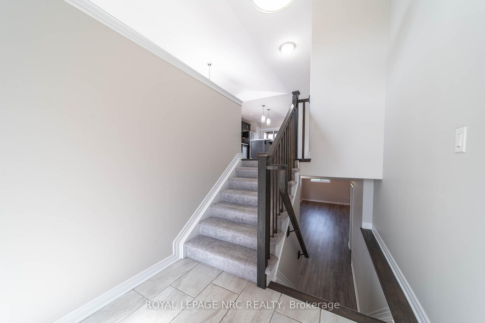Photo 2 of 39 Success Way, Thorold, Rolling Meadows — HOMEH