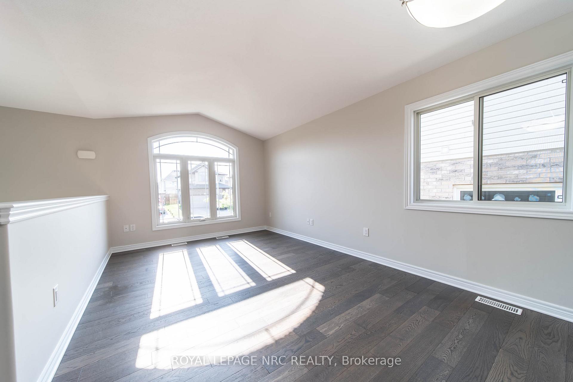 Photo 5 of 39 Success Way, Thorold, Rolling Meadows — HOMEH