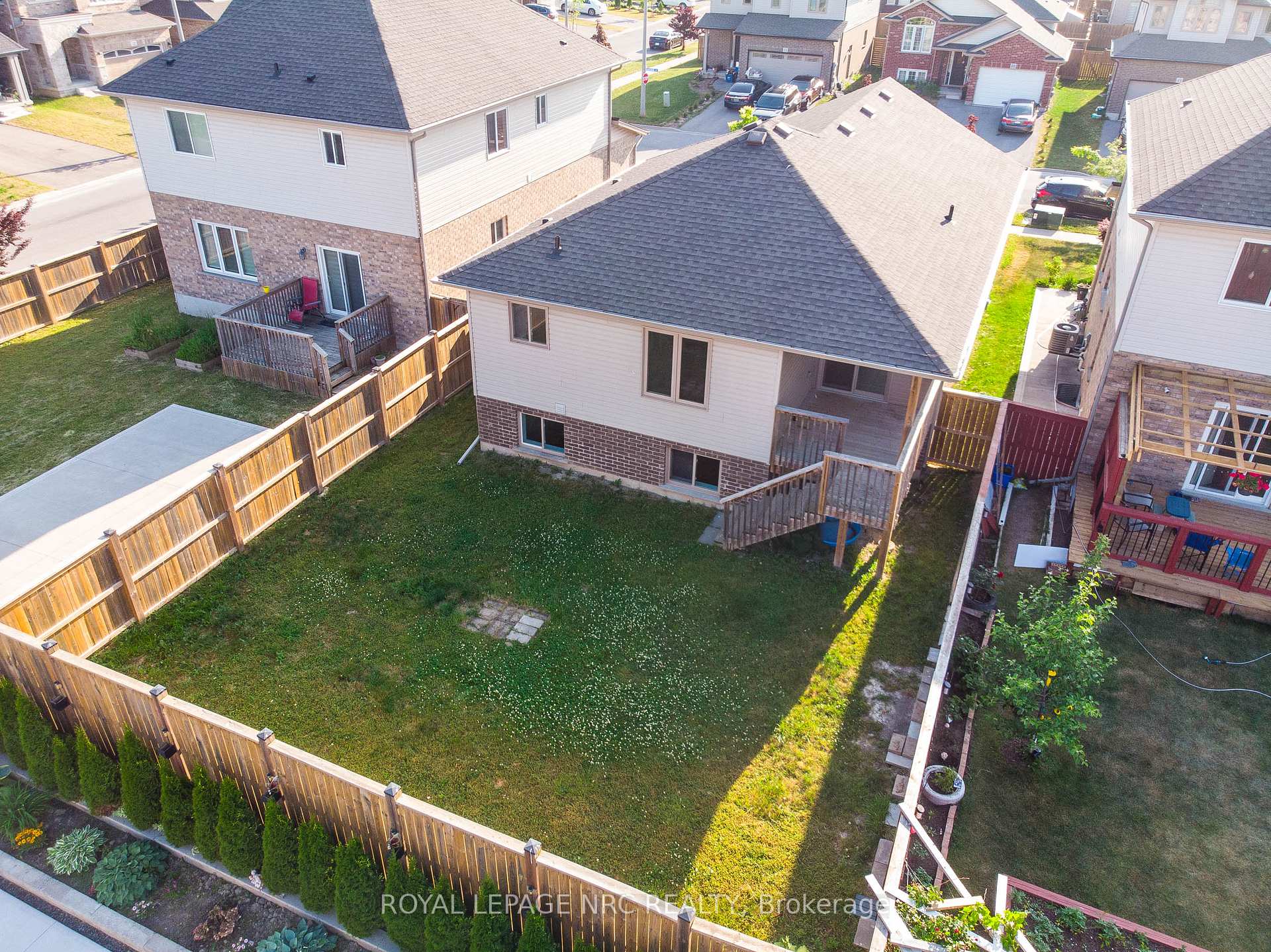 Photo 34 of 39 Success Way, Thorold, Rolling Meadows — HOMEH