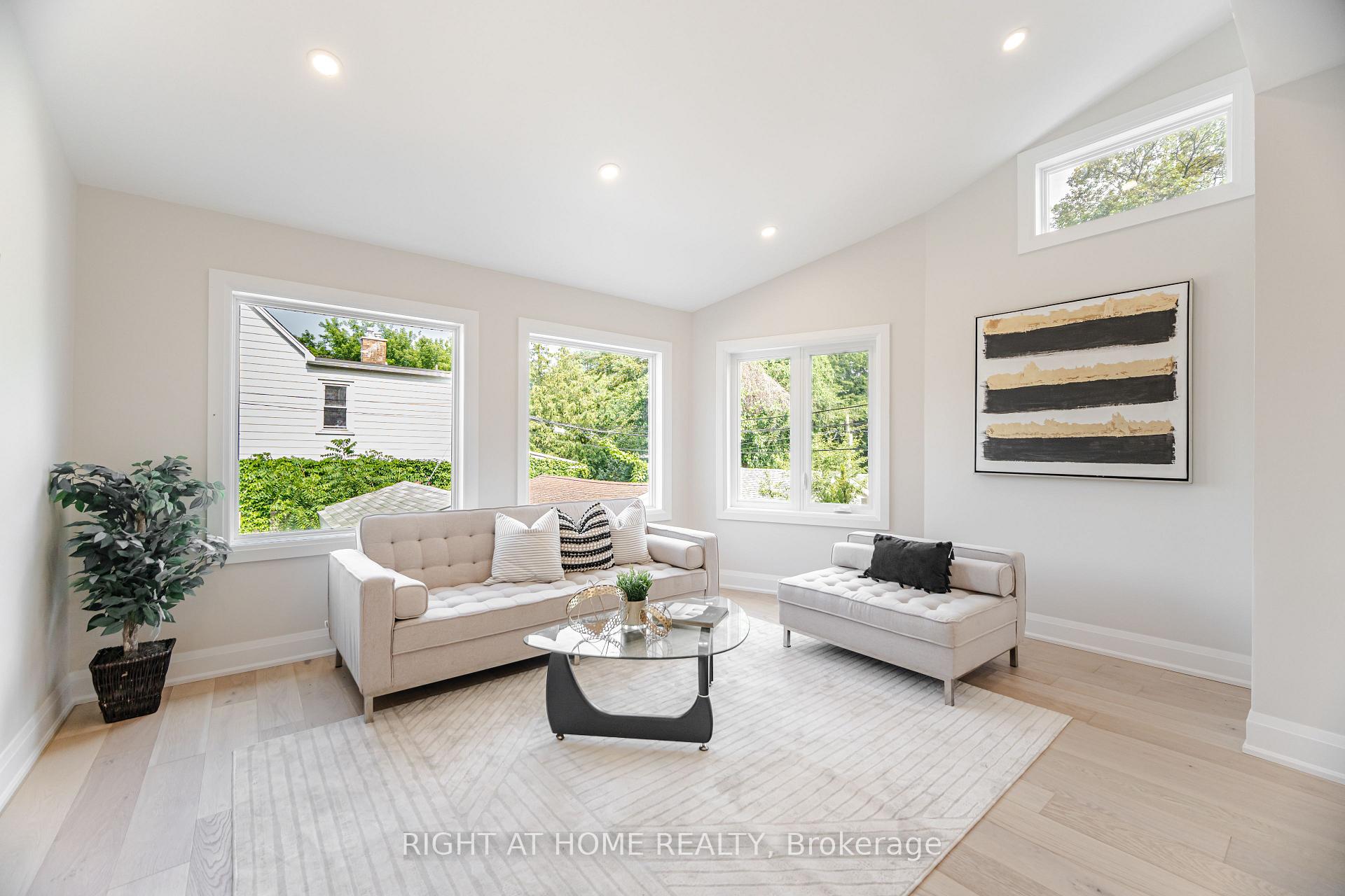 Photo 21 of 23 Bowmore Road, Toronto, Woodbine Corridor — HOMEH