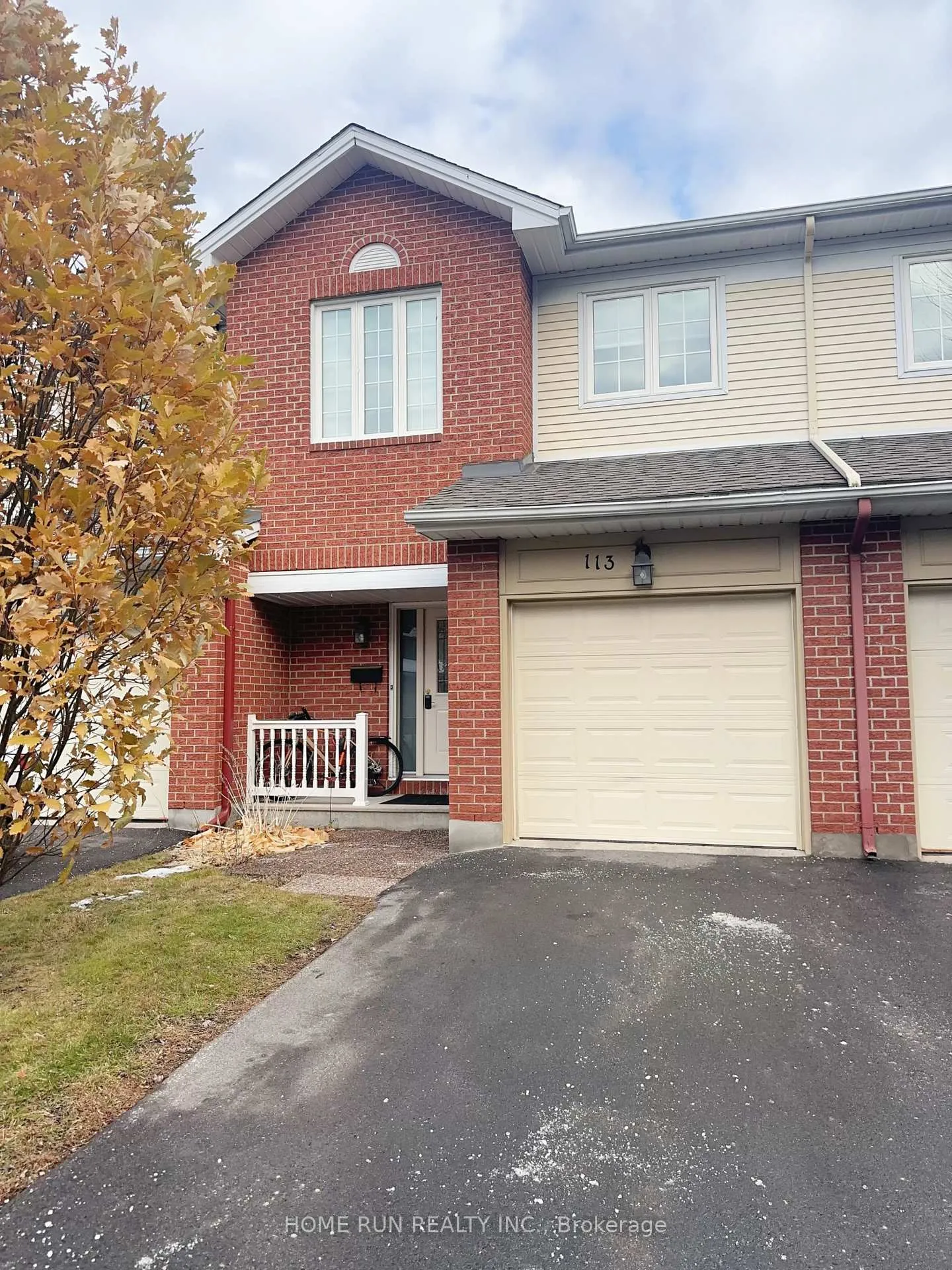 Photo 2 of 113 Stonebriar Drive, Ottawa, Centrepointe — HOMEH