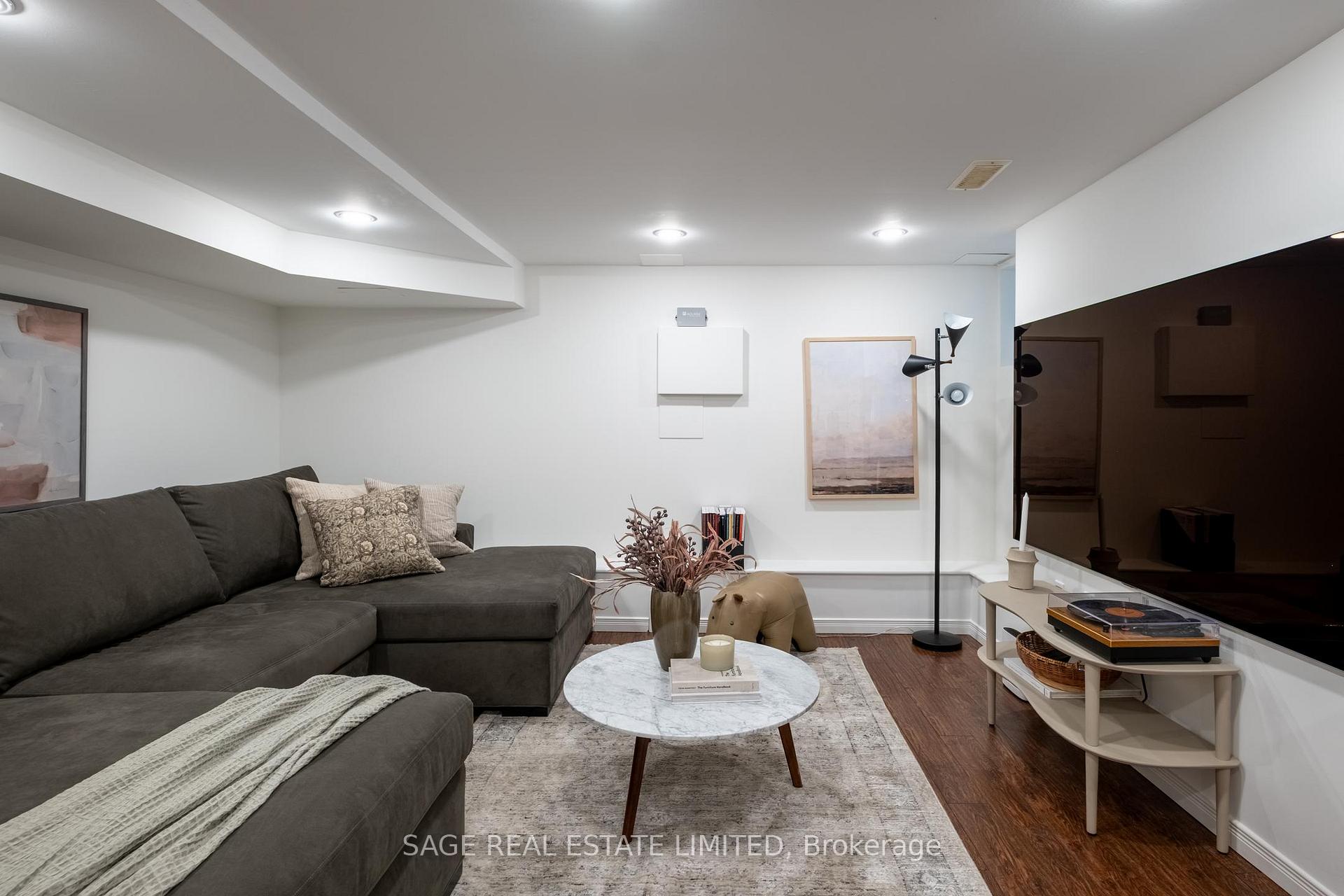 Photo 31 of 292 Milverton Boulevard, Toronto, Danforth — HOMEH