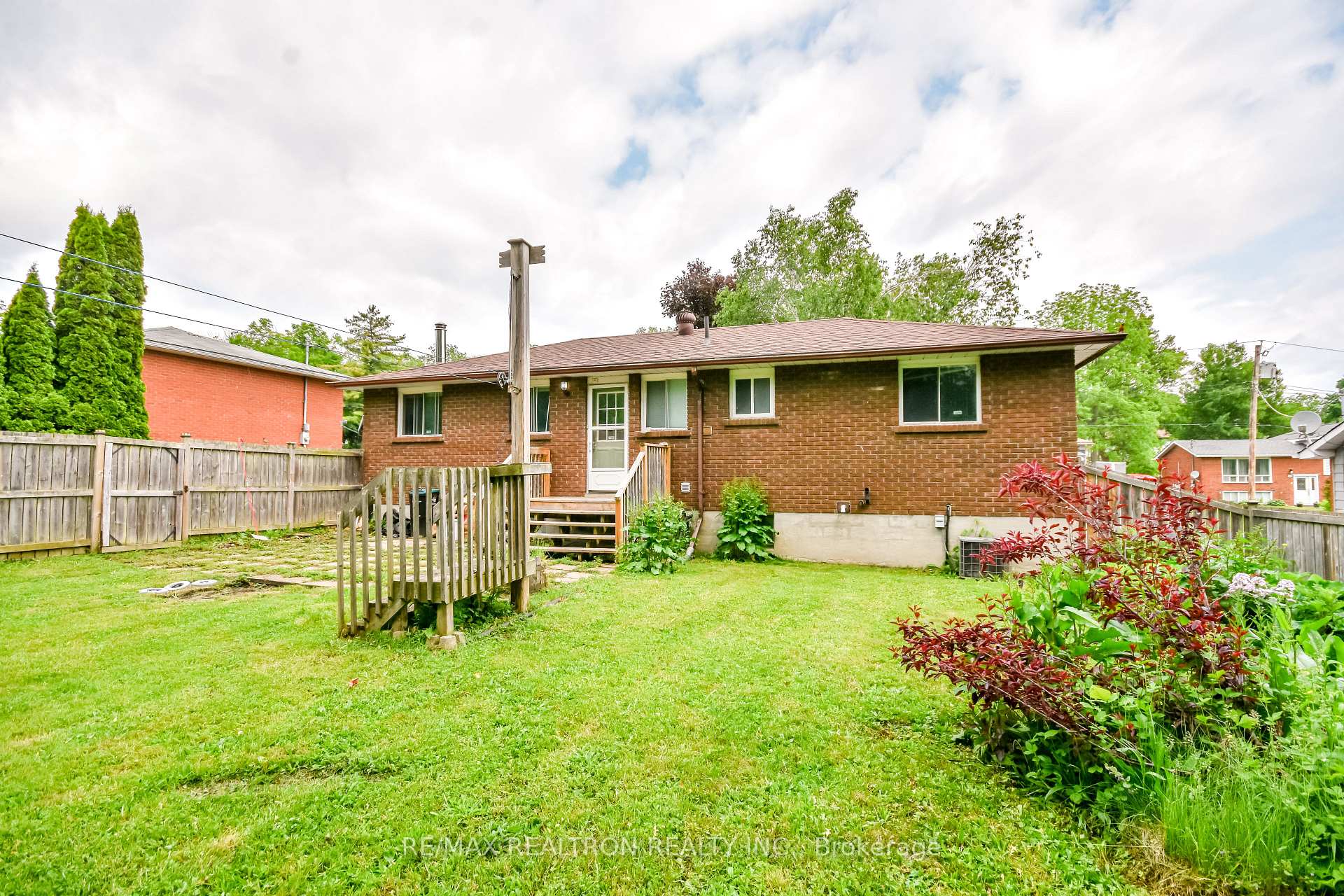 Photo 8 of 497 Mary Street, Tay, Port McNicoll — HOMEH