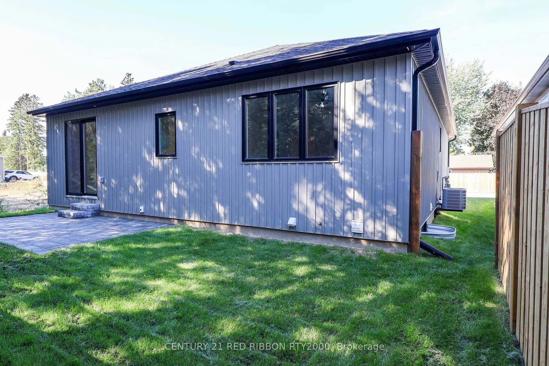 Photo 6 of Unit 22, 430 Head Street N, Strathroy-Caradoc, NE — HOMEH