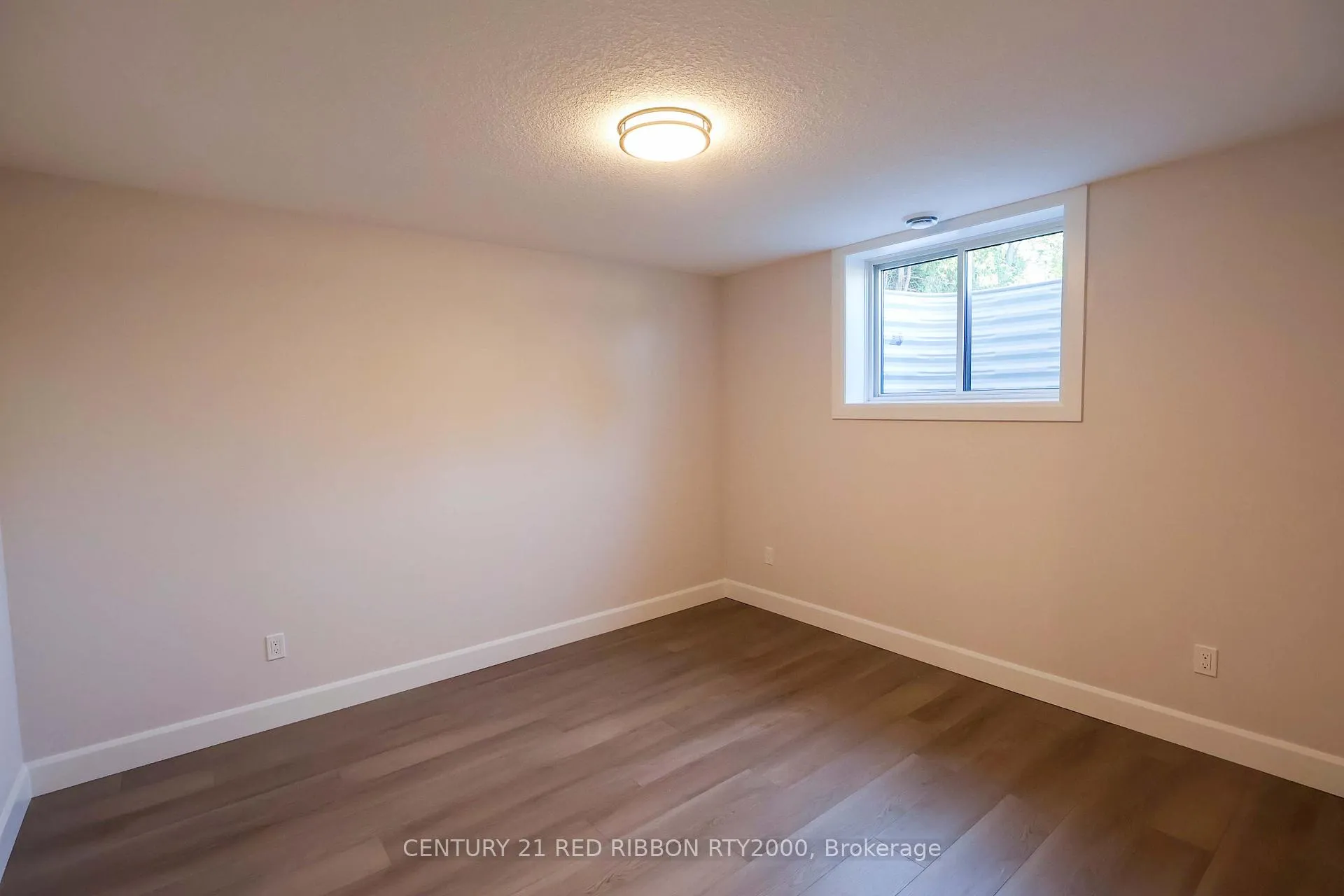 Photo 35 of Unit 22, 430 Head Street N, Strathroy-Caradoc, NE — HOMEH