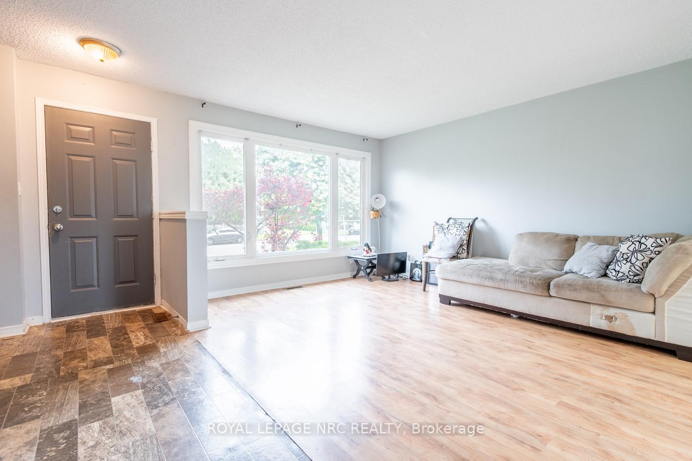 Photo 5 of 16 Tara Crescent, Thorold, Confederation Heights — HOMEH