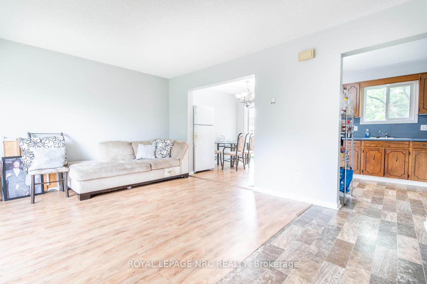 Photo 6 of 16 Tara Crescent, Thorold, Confederation Heights — HOMEH