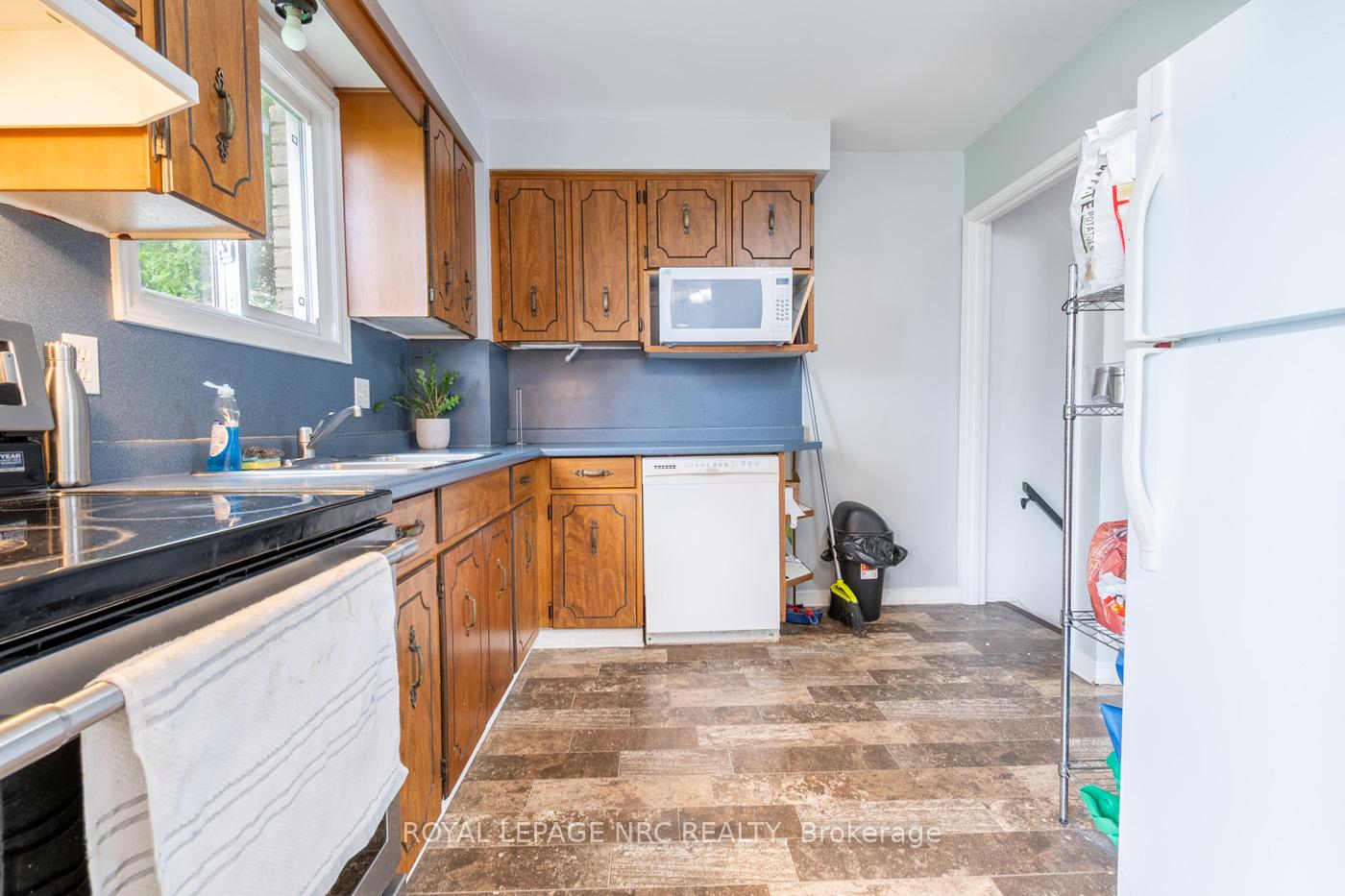 Photo 9 of 16 Tara Crescent, Thorold, Confederation Heights — HOMEH