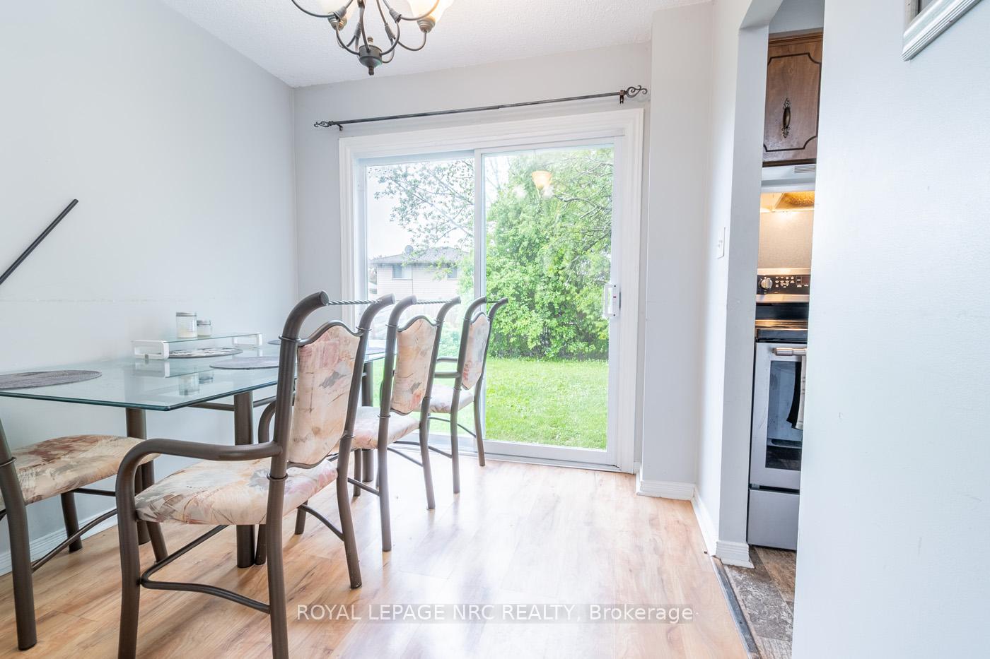 Photo 12 of 16 Tara Crescent, Thorold, Confederation Heights — HOMEH