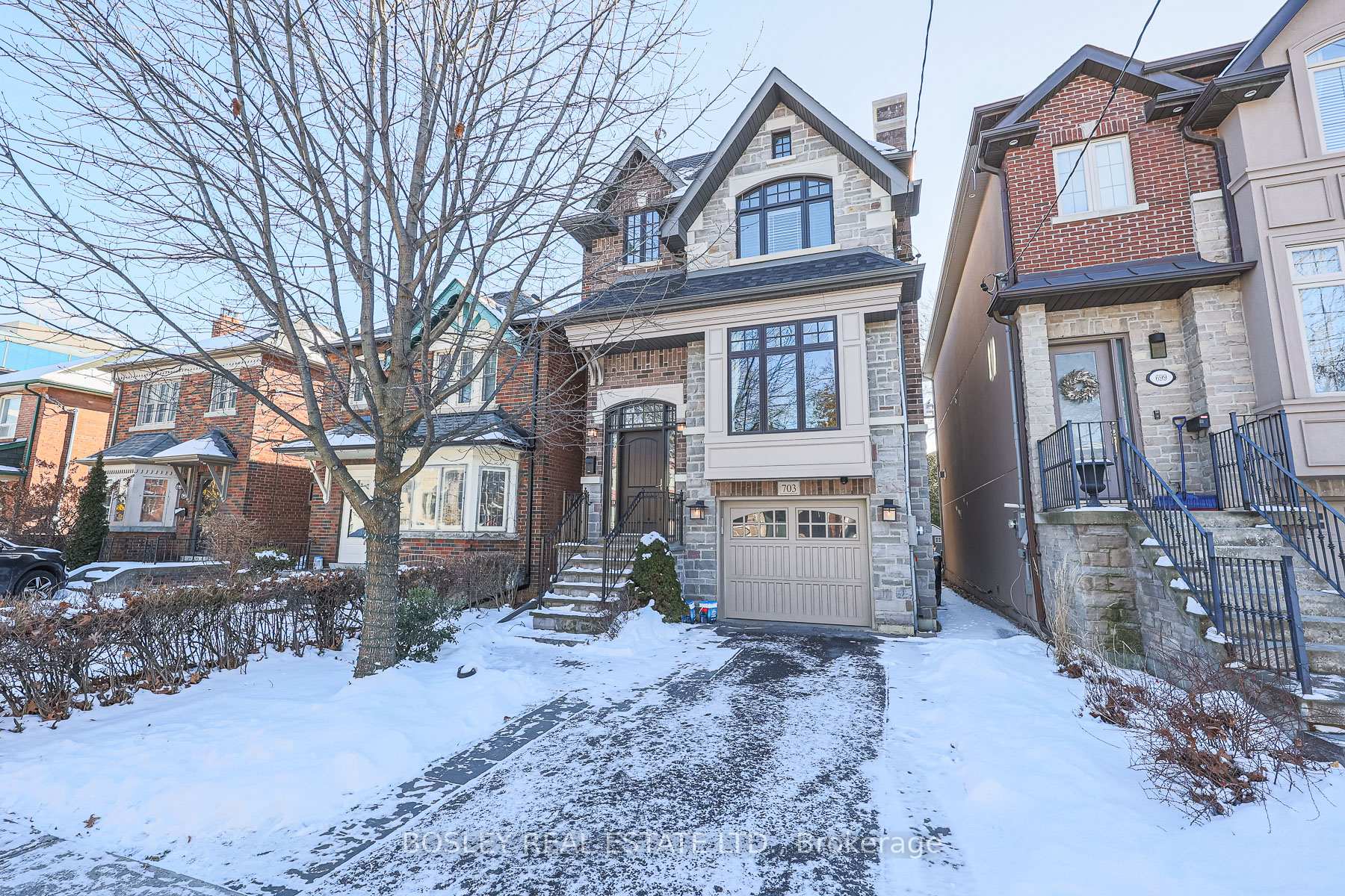 Photo 1 of 703 Hillsdale Avenue E, Toronto, Mount Pleasant East — HOMEH