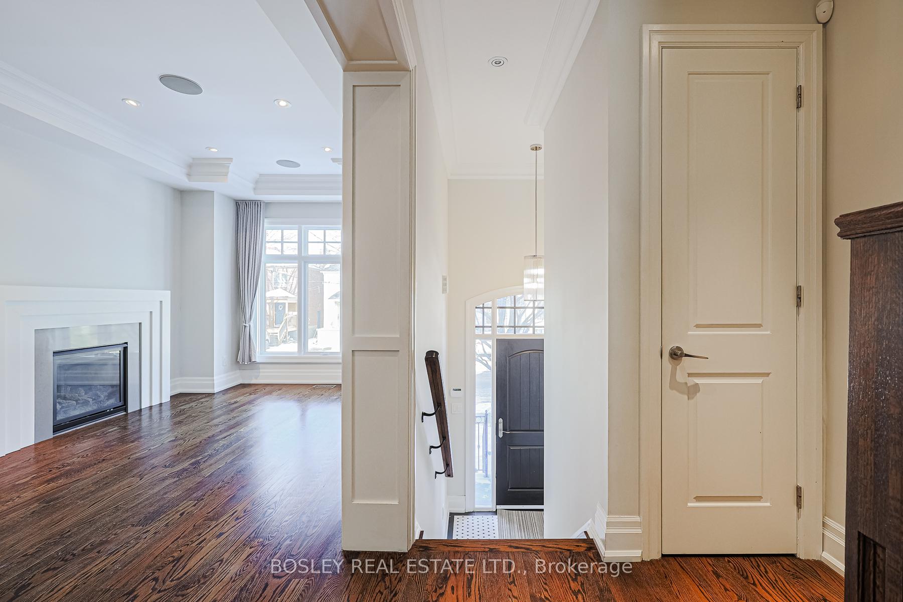Photo 2 of 703 Hillsdale Avenue E, Toronto, Mount Pleasant East — HOMEH