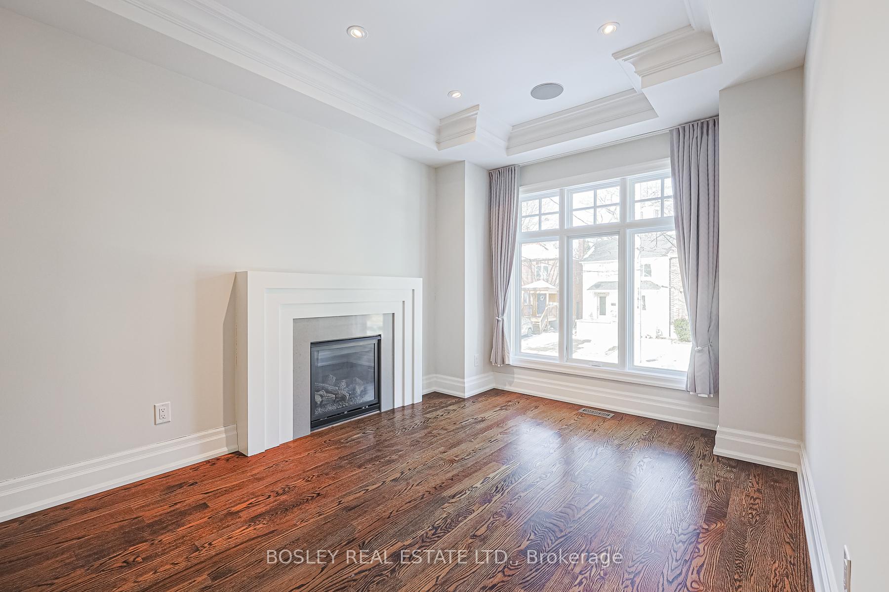 Photo 4 of 703 Hillsdale Avenue E, Toronto, Mount Pleasant East — HOMEH