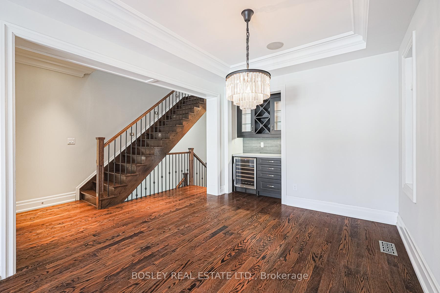 Photo 12 of 703 Hillsdale Avenue E, Toronto, Mount Pleasant East — HOMEH