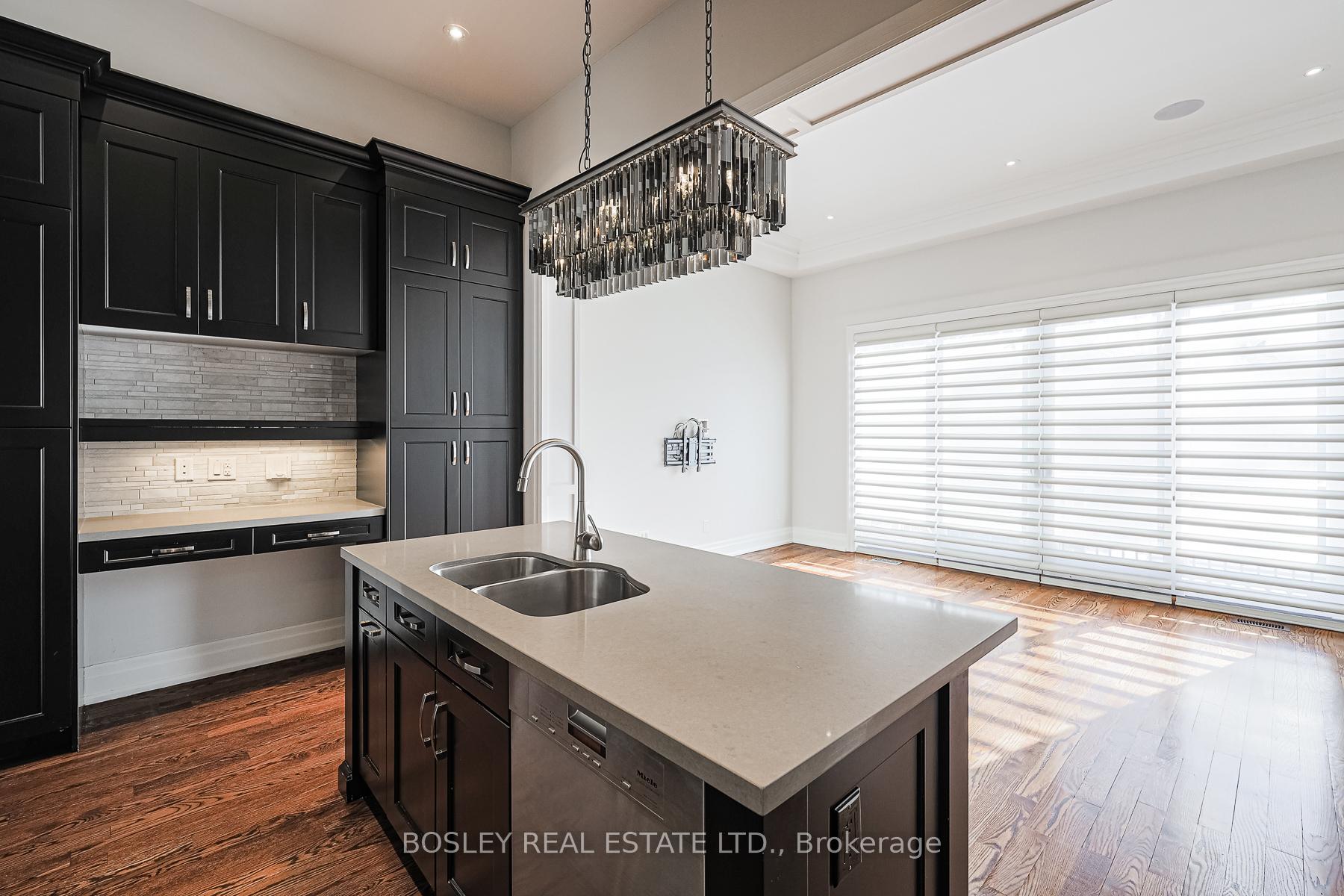 Photo 7 of 703 Hillsdale Avenue E, Toronto, Mount Pleasant East — HOMEH