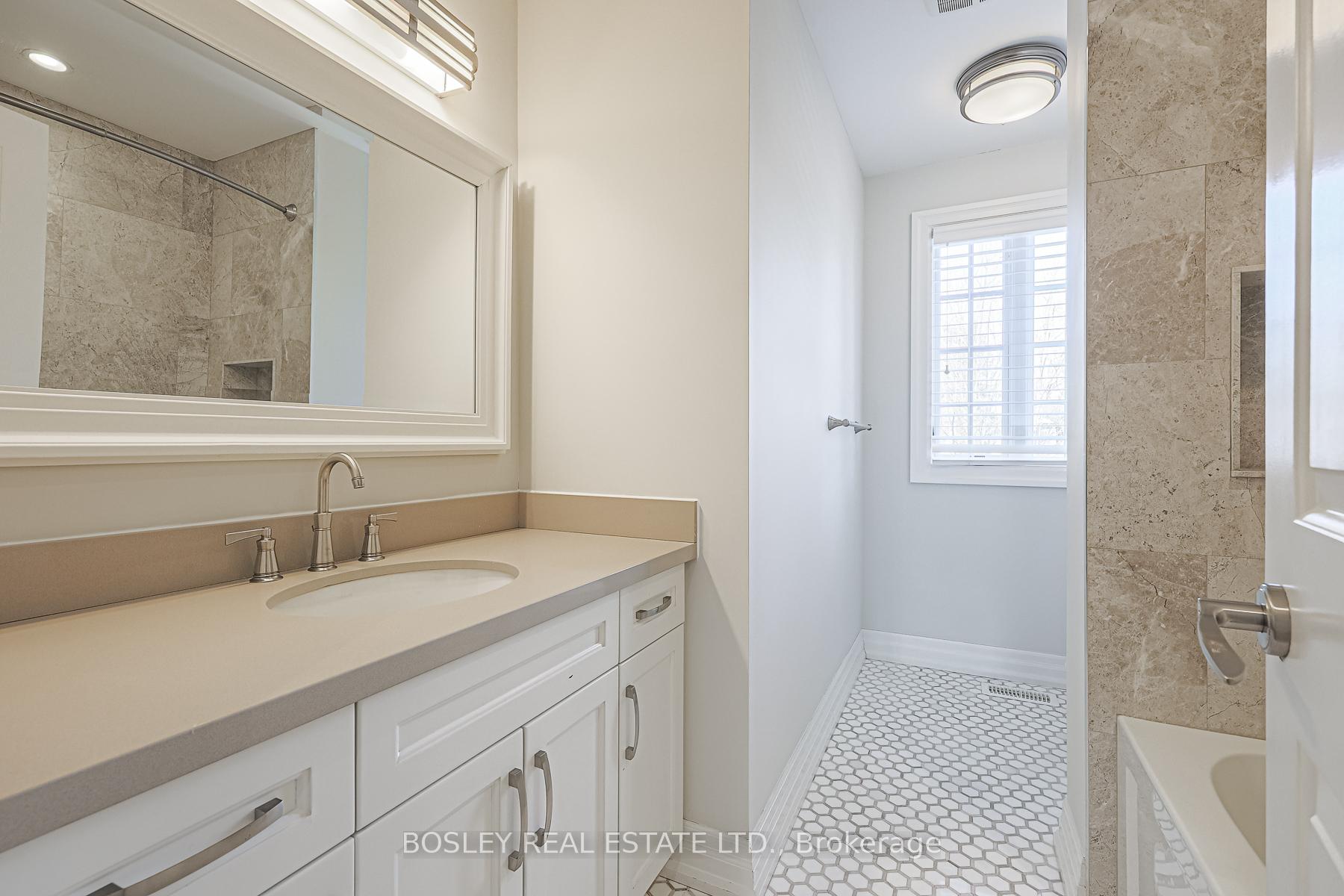 Photo 18 of 703 Hillsdale Avenue E, Toronto, Mount Pleasant East — HOMEH