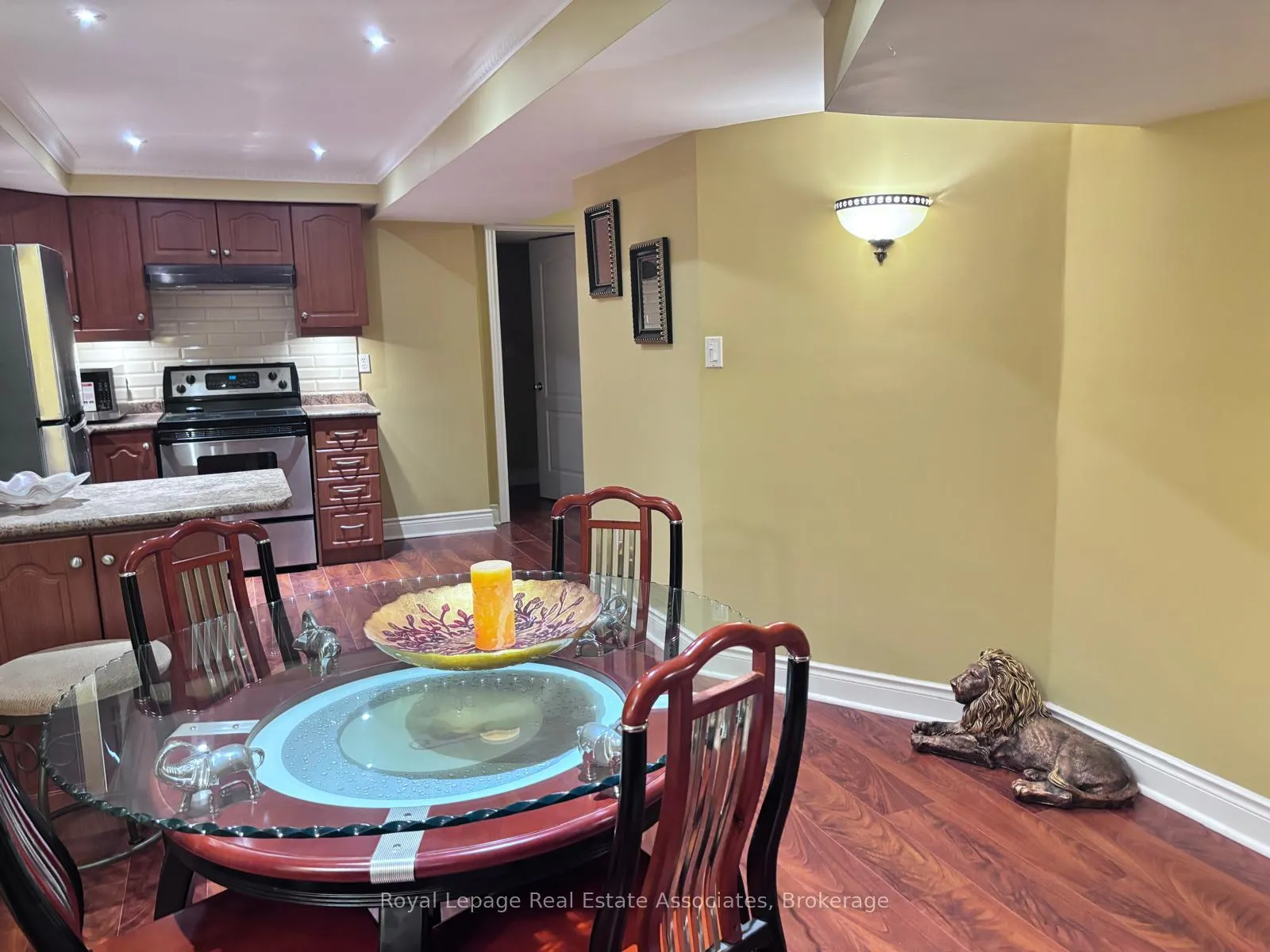 Photo 7 of Unit Bsmt, 79 Princess Valley Crescent, Brampton, Bram East — HOMEH