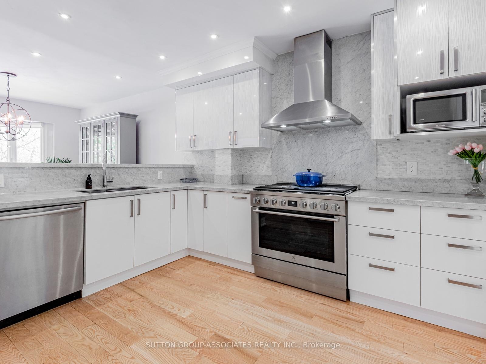 Photo 7 of 20 Glengrove Avenue E, Toronto, Lawrence Park South — HOMEH
