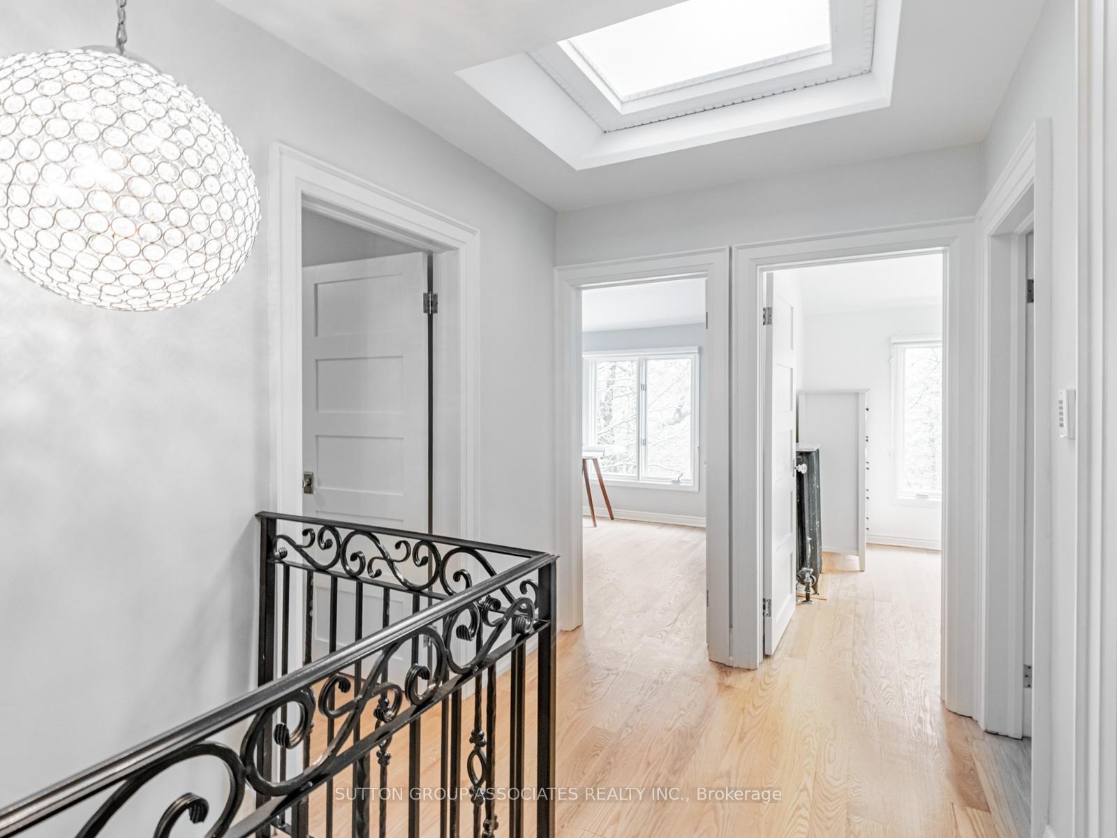 Photo 14 of 20 Glengrove Avenue E, Toronto, Lawrence Park South — HOMEH