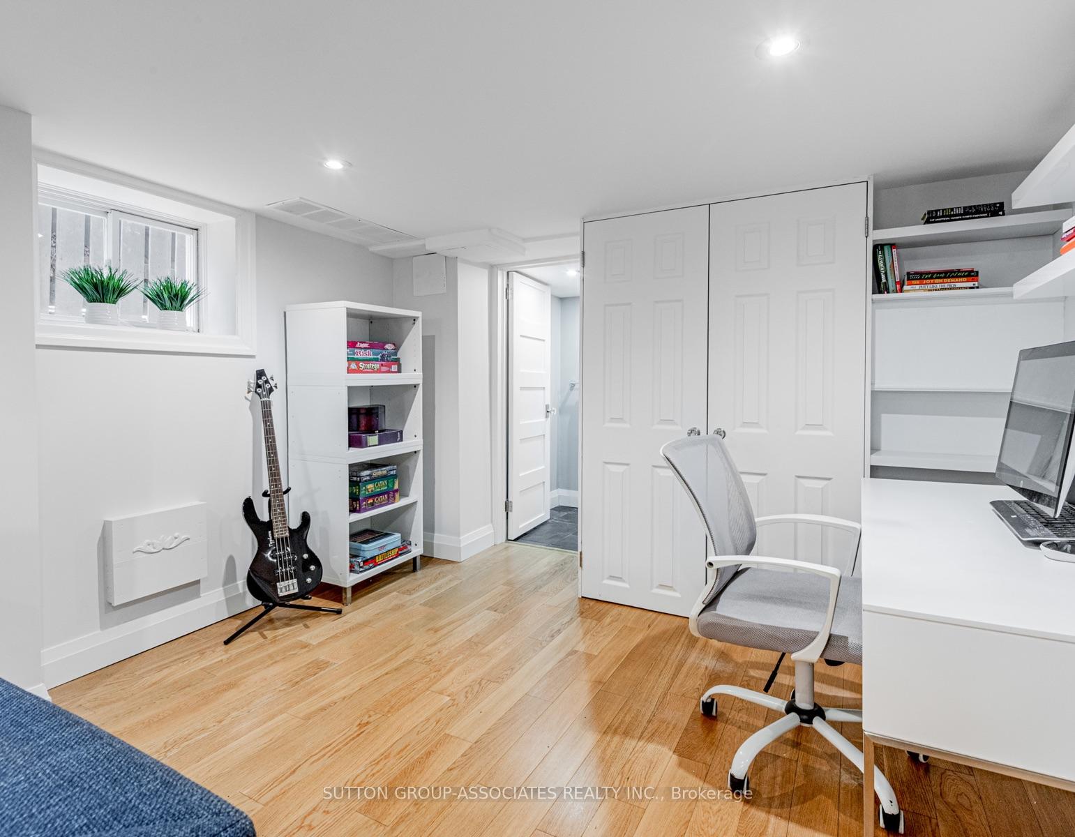 Photo 26 of 20 Glengrove Avenue E, Toronto, Lawrence Park South — HOMEH