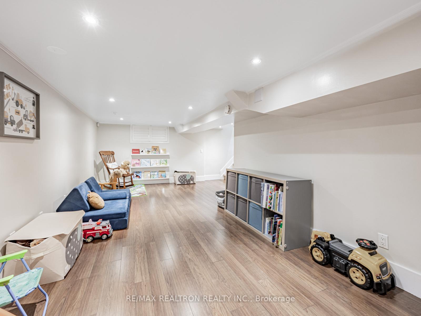 Photo 28 of 121 Barker Avenue, Toronto, Danforth Village-East York — HOMEH