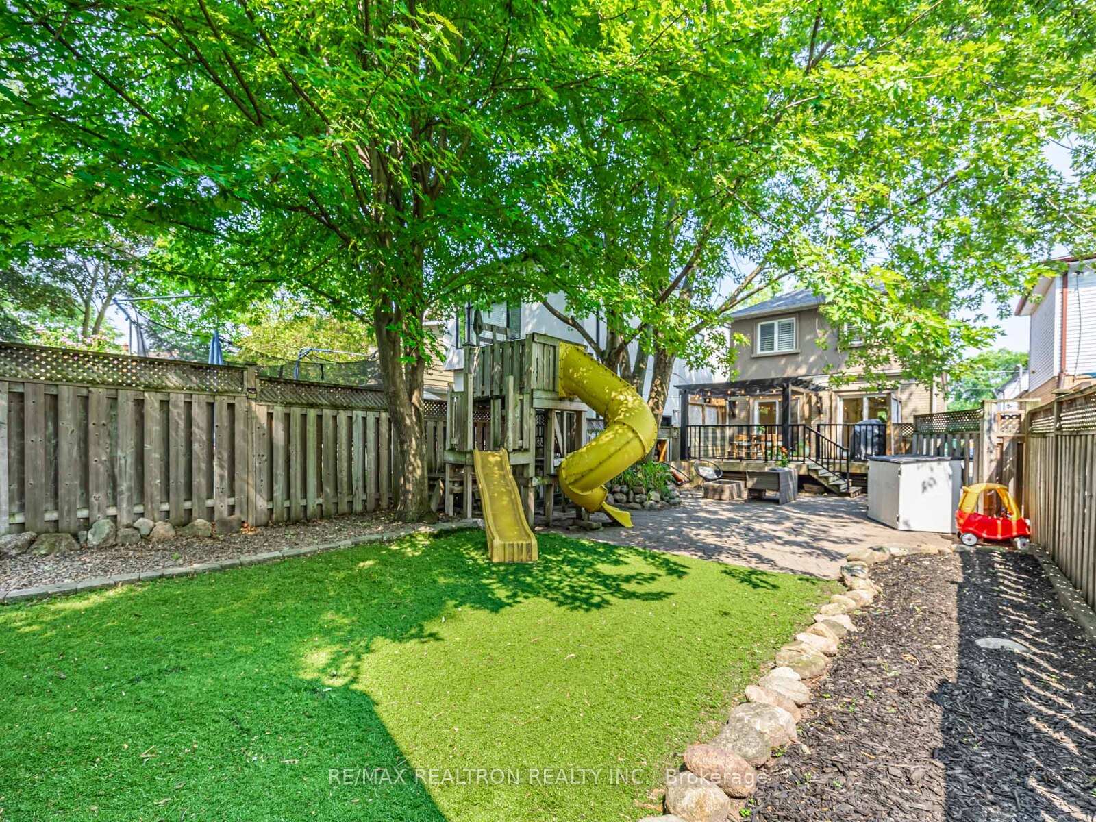 Photo 31 of 121 Barker Avenue, Toronto, Danforth Village-East York — HOMEH