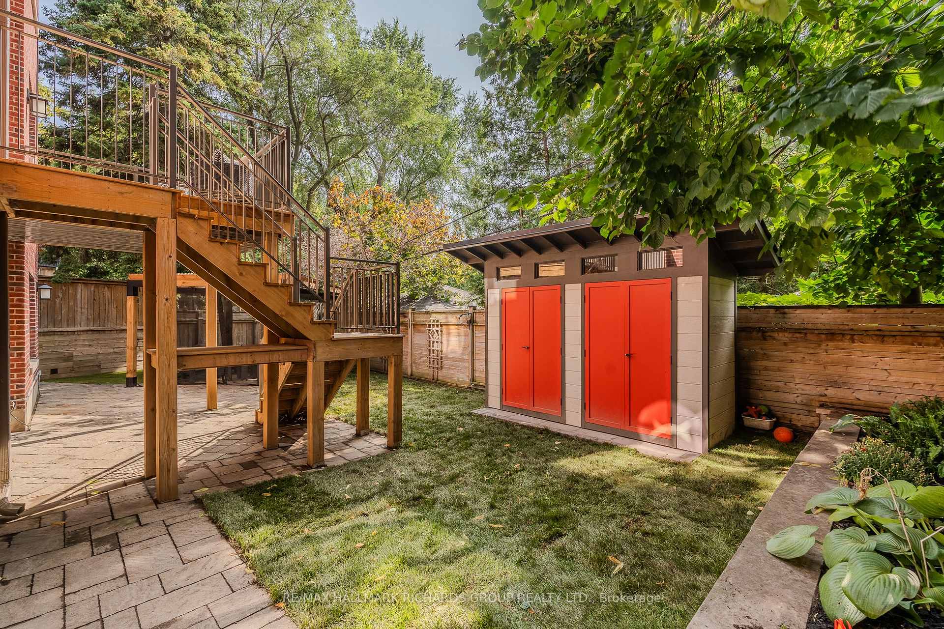 Photo 37 of 6 Leonard Circle, Toronto, The Beaches — HOMEH
