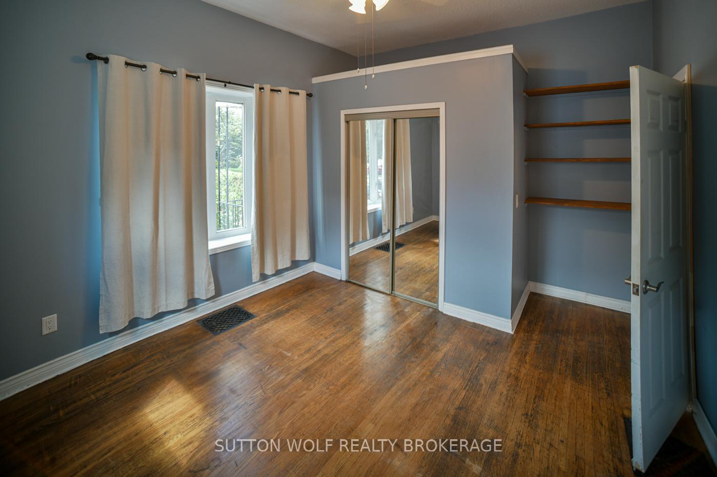 Photo 3 of 133 Oxford Street, Strathroy-Caradoc, NW — HOMEH