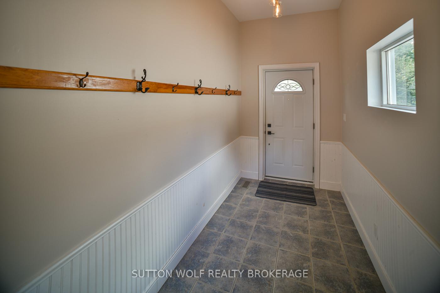 Photo 12 of 133 Oxford Street, Strathroy-Caradoc, NW — HOMEH