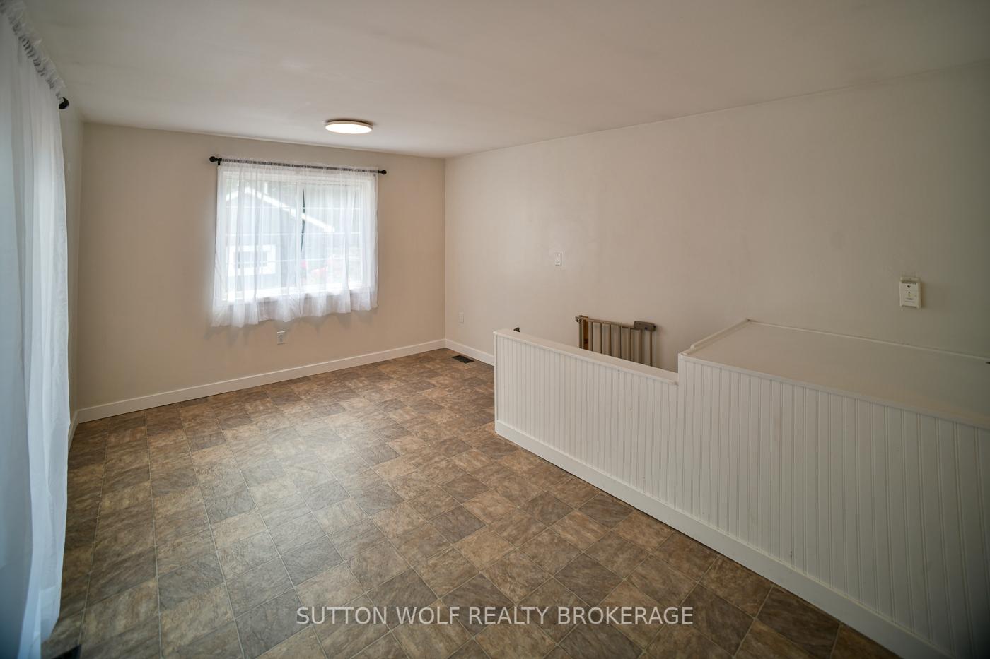Photo 17 of 133 Oxford Street, Strathroy-Caradoc, NW — HOMEH