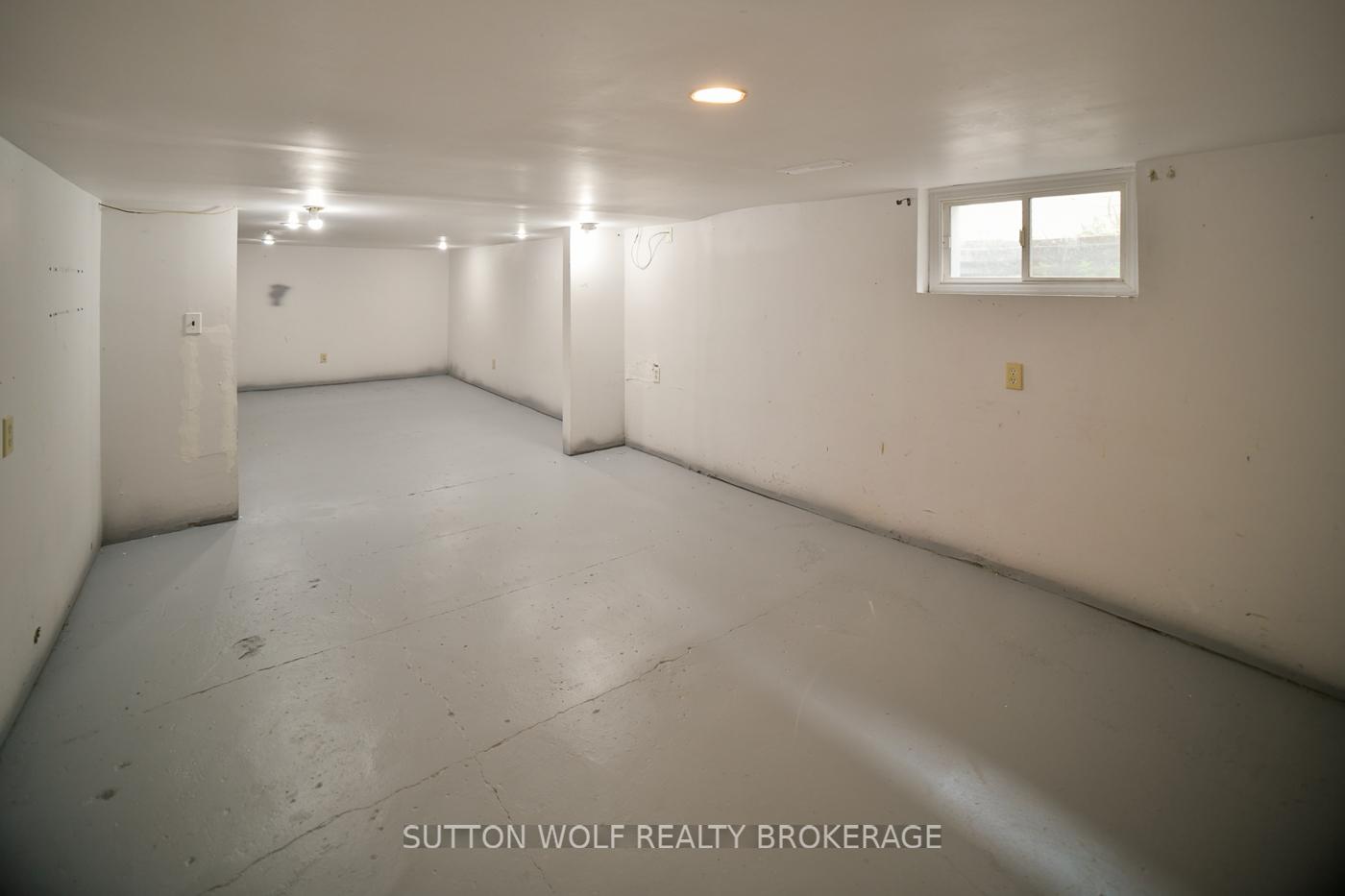 Photo 21 of 133 Oxford Street, Strathroy-Caradoc, NW — HOMEH