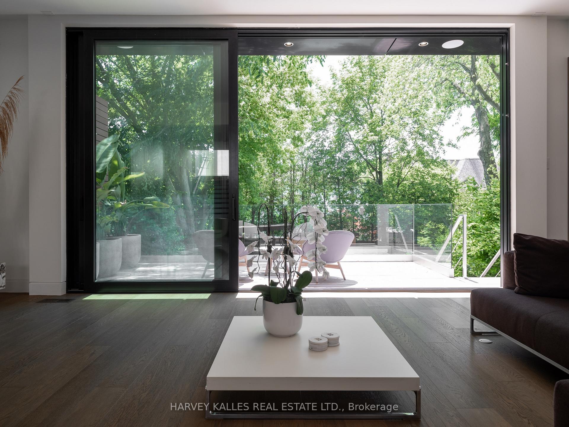 Photo 12 of 459 Fairlawn Avenue, Toronto, Bedford Park-Nortown — HOMEH
